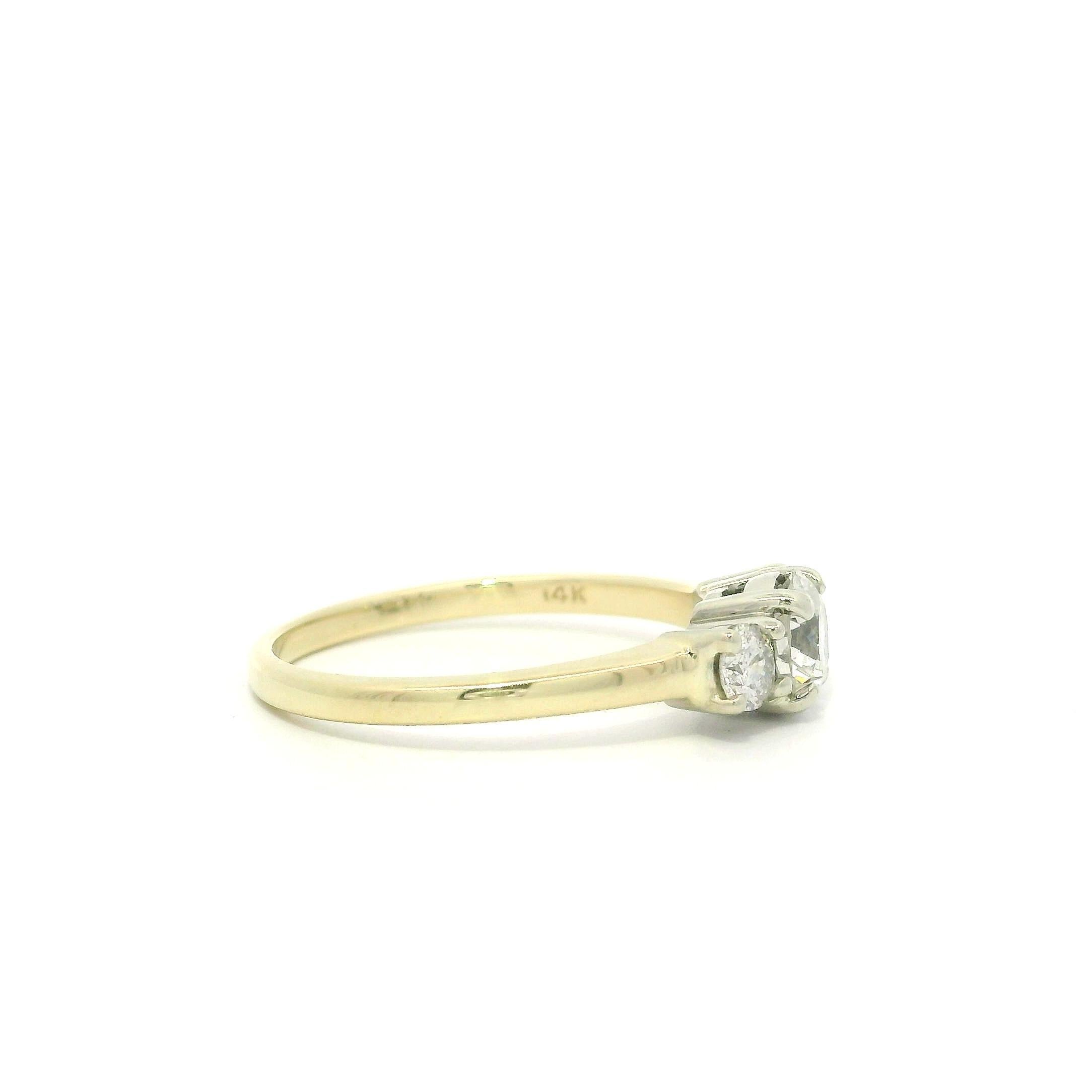 Anello promessa di fidanzamento classico in oro giallo e bianco con 3 pietre e diamanti da 0,96 carati in vendita 7