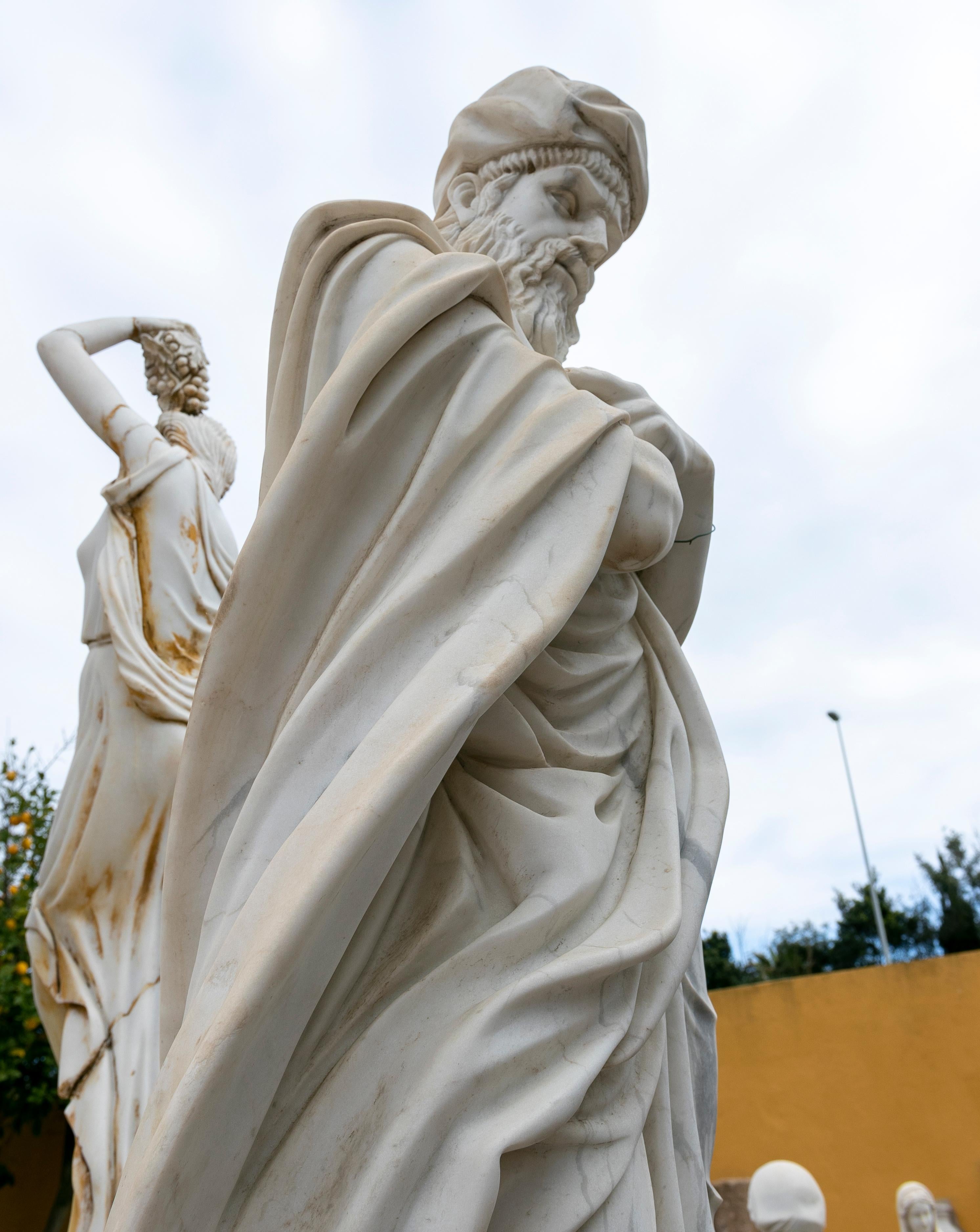 Sculpture classique espagnole d'homme en marbre blanc de Carrare, sculptée à la main, années 1990 en vente 1