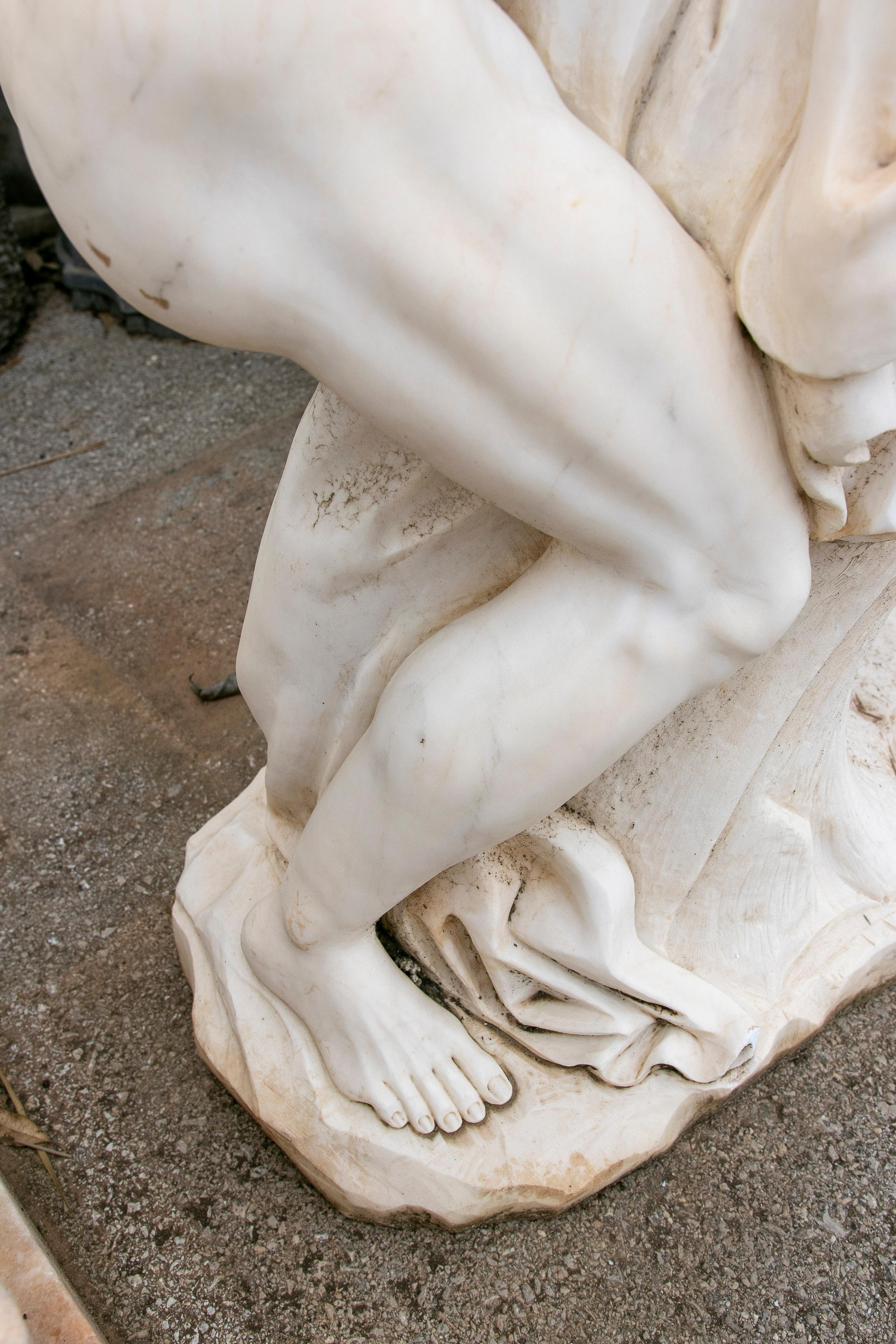 Classic 1990 Statue espagnole de Milo de Croton sculptée à la main d'après Edme Dumont en vente 6