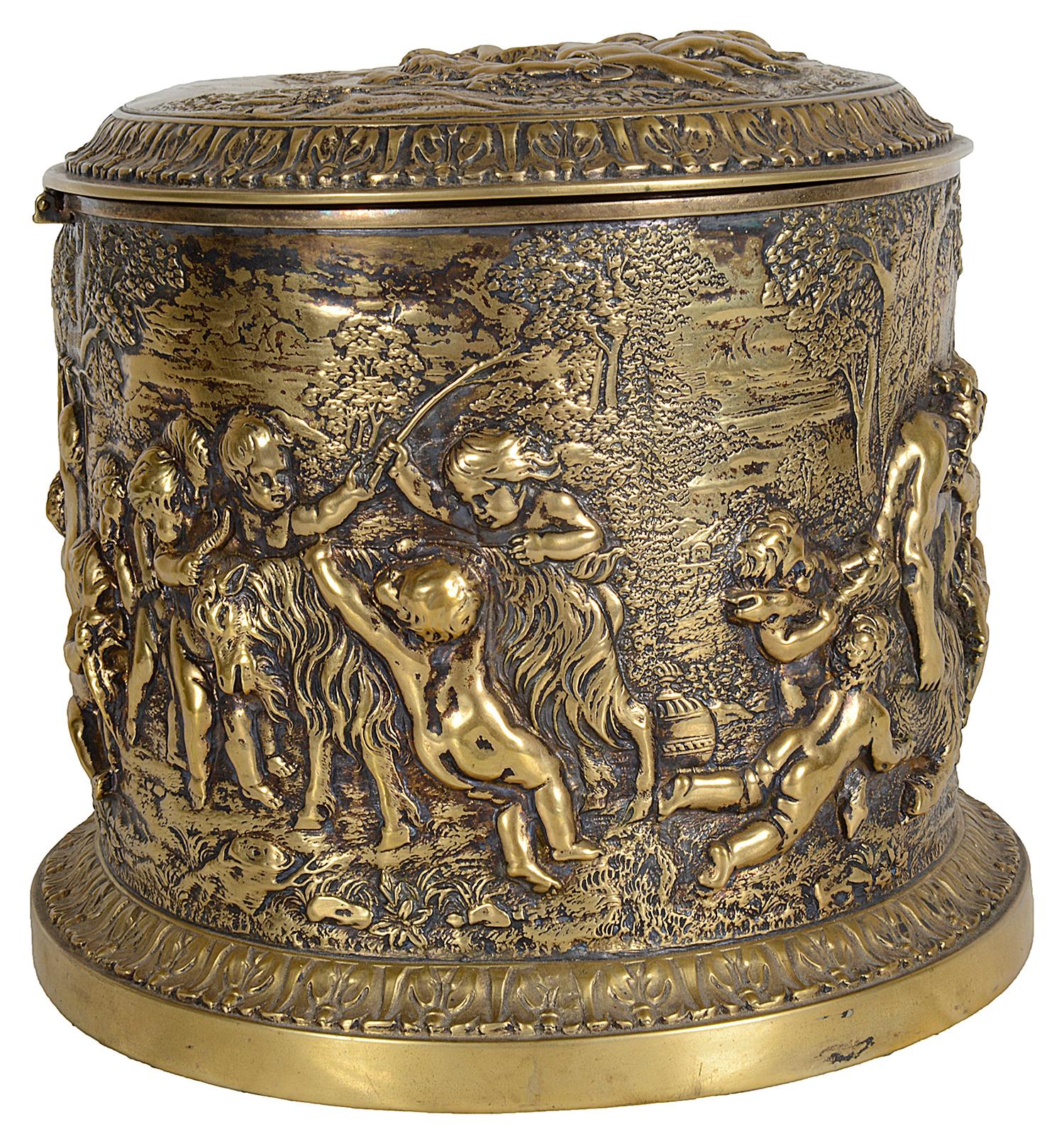 Classical 19th Century Gilded Ormolu Embossed Tea Caddy For Sale 2