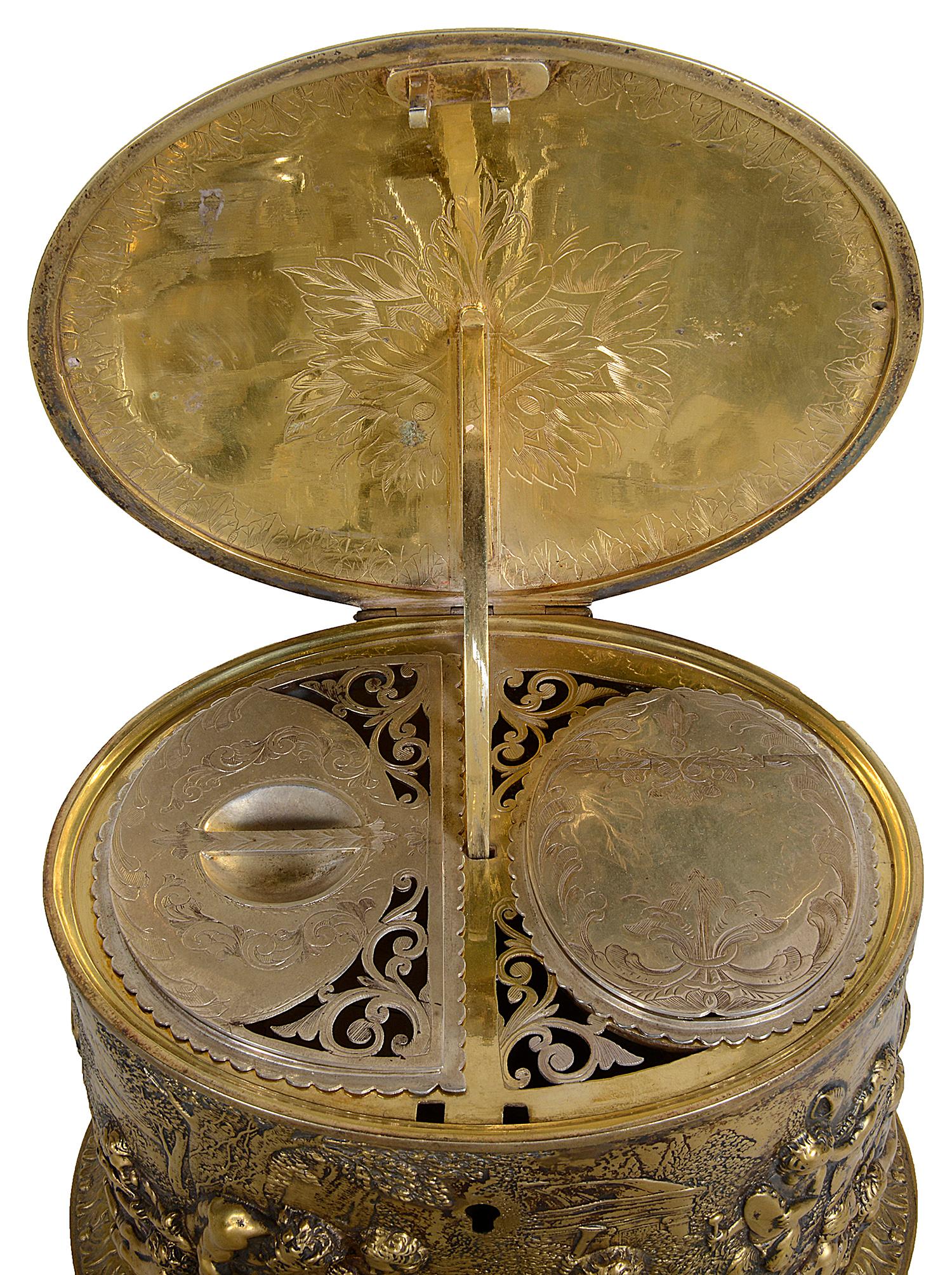 Classical 19th Century Gilded Ormolu Embossed Tea Caddy For Sale 3
