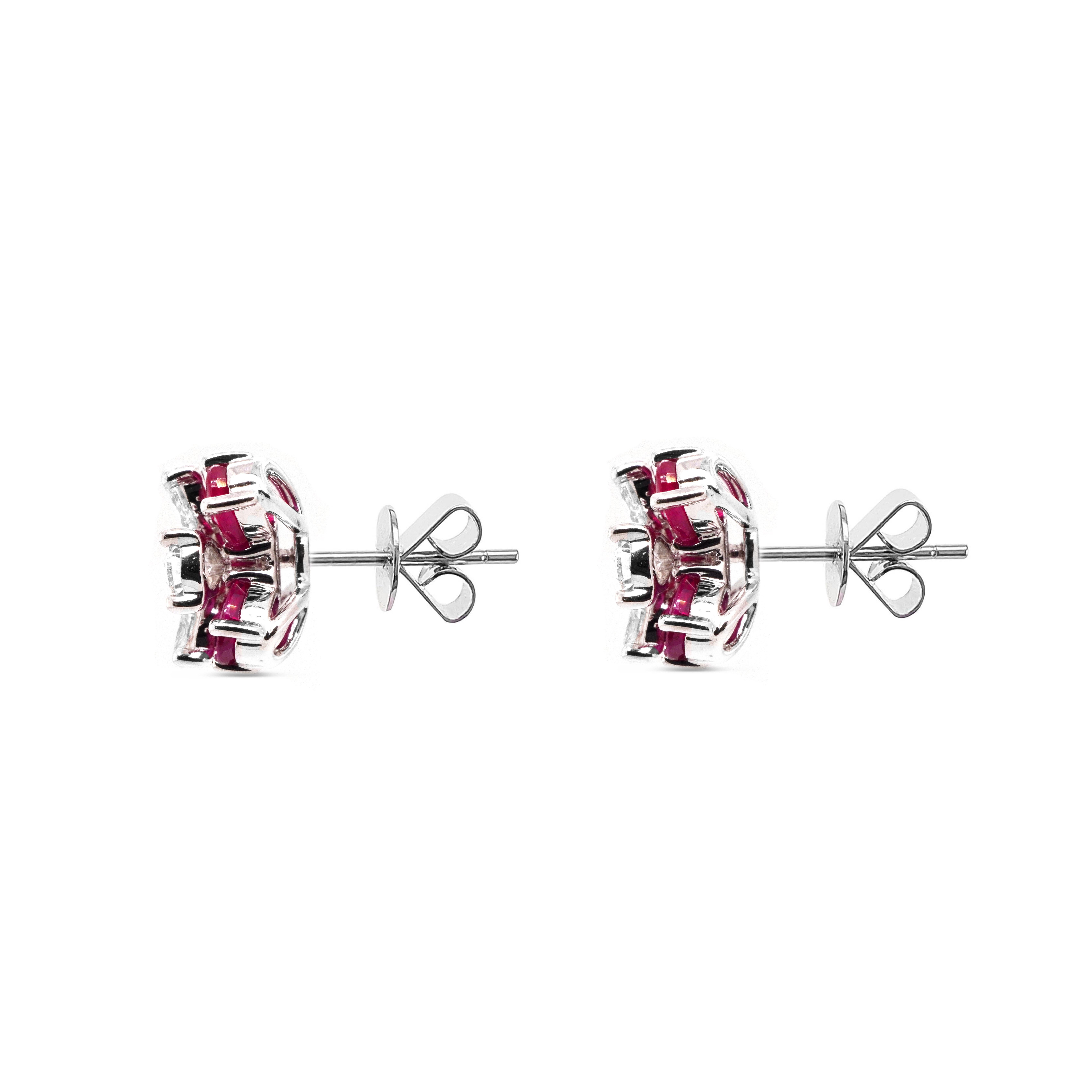 A smart yet classical combination of 2.09 carats of vivid red ruby and 1.07 carats of white brilliant diamond are set together in this pretty earring.
The details of the earring are mentioned below:
Color: F
Clarity: Vs
