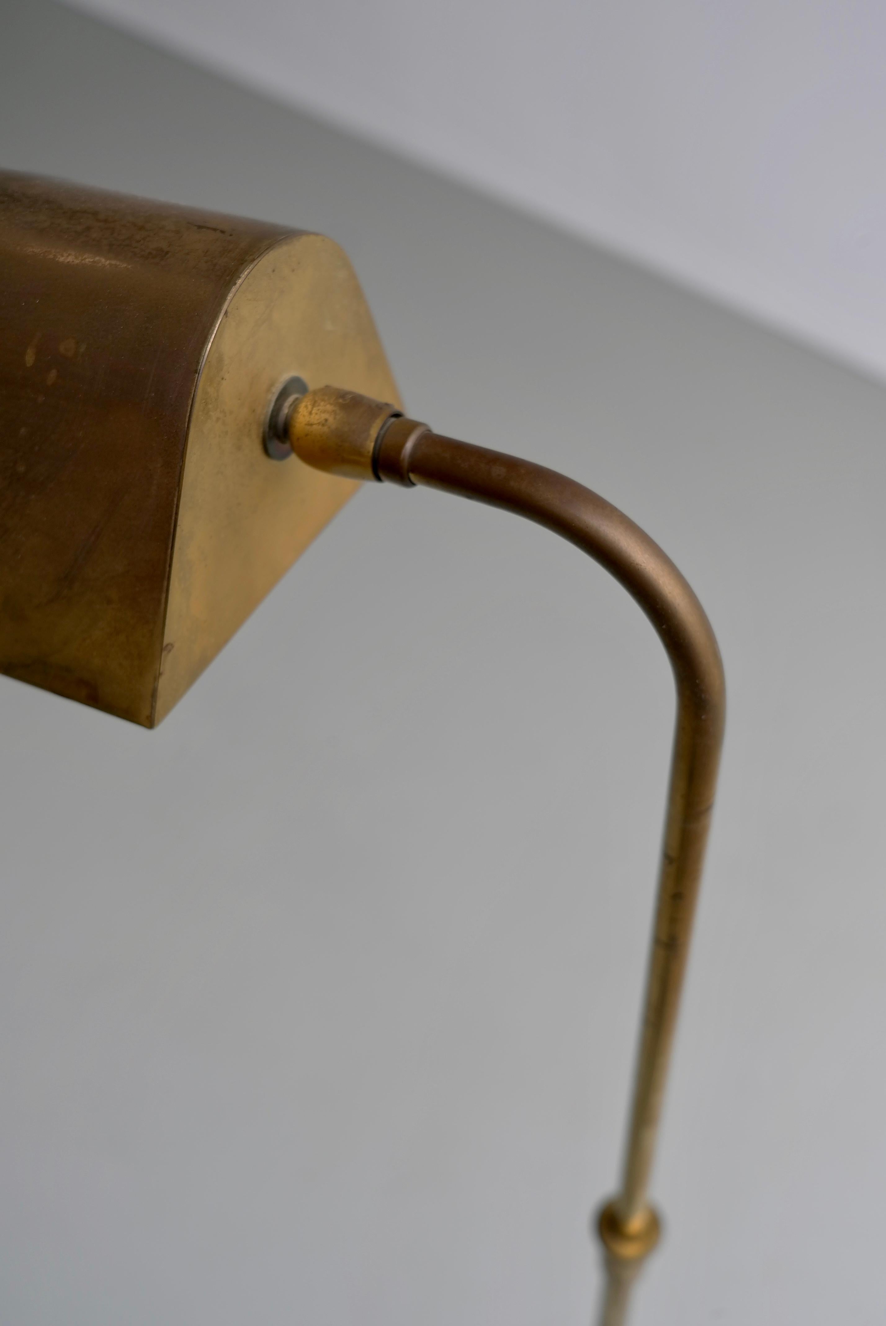 Classical Brass Adjustable Library Reading Floor Lamp, 1960s In Good Condition In Den Haag, NL