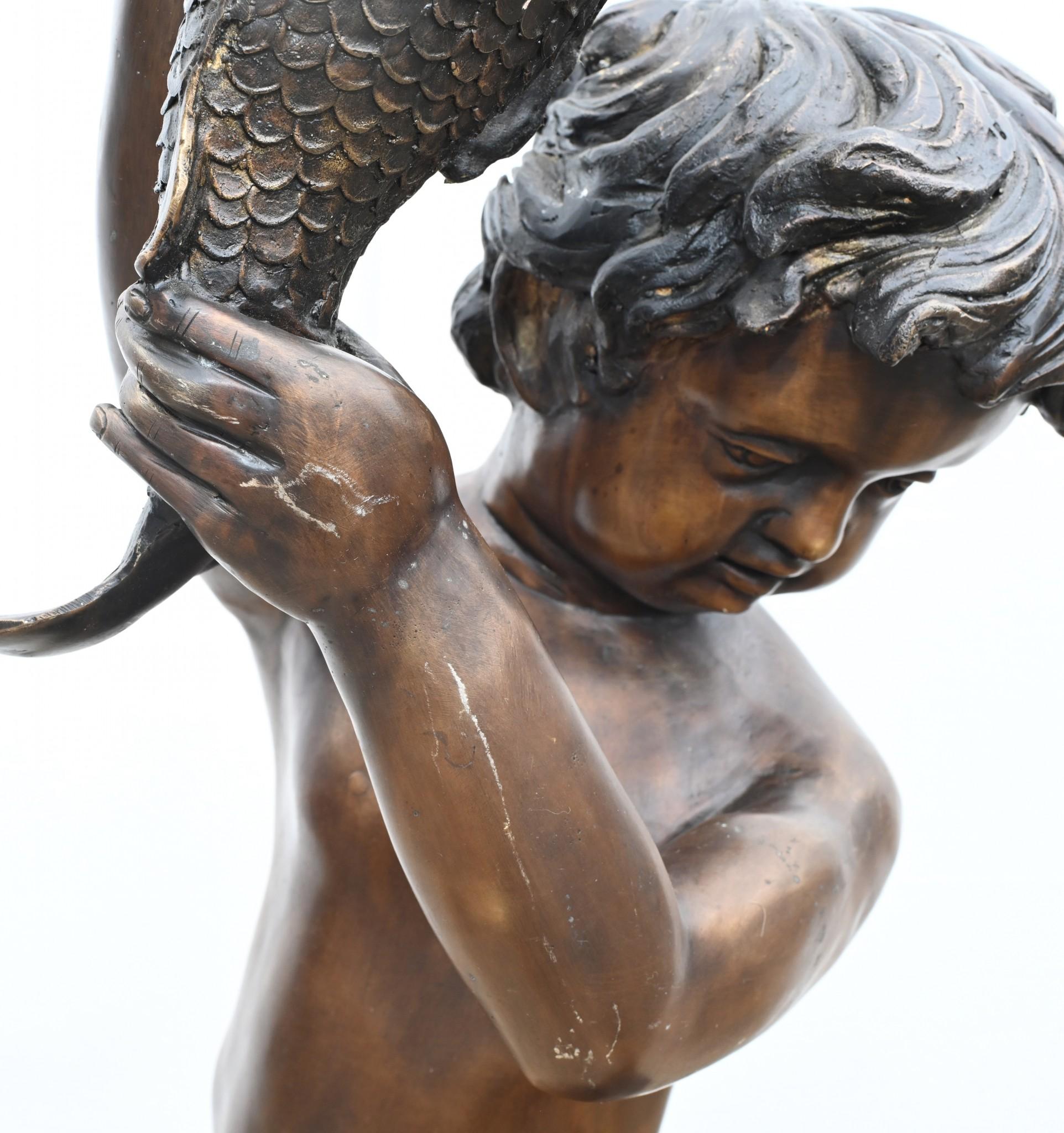 Bronzo Statua da giardino classica in bronzo Cherub Fountain Fish Geese in vendita