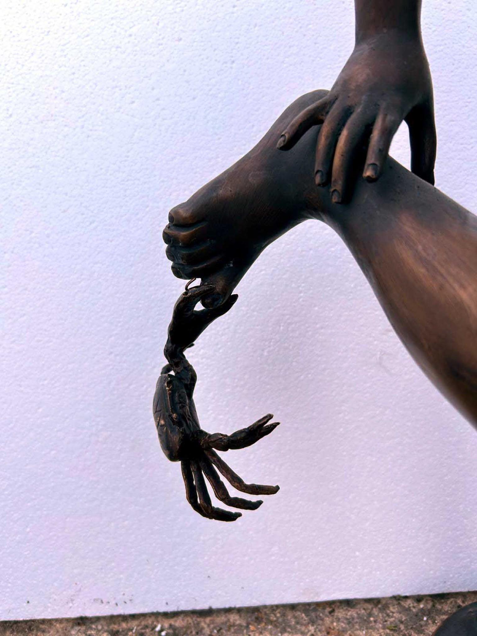 Classic Bronze Crab Boy Statue Italian Casting Athlete en vente 12