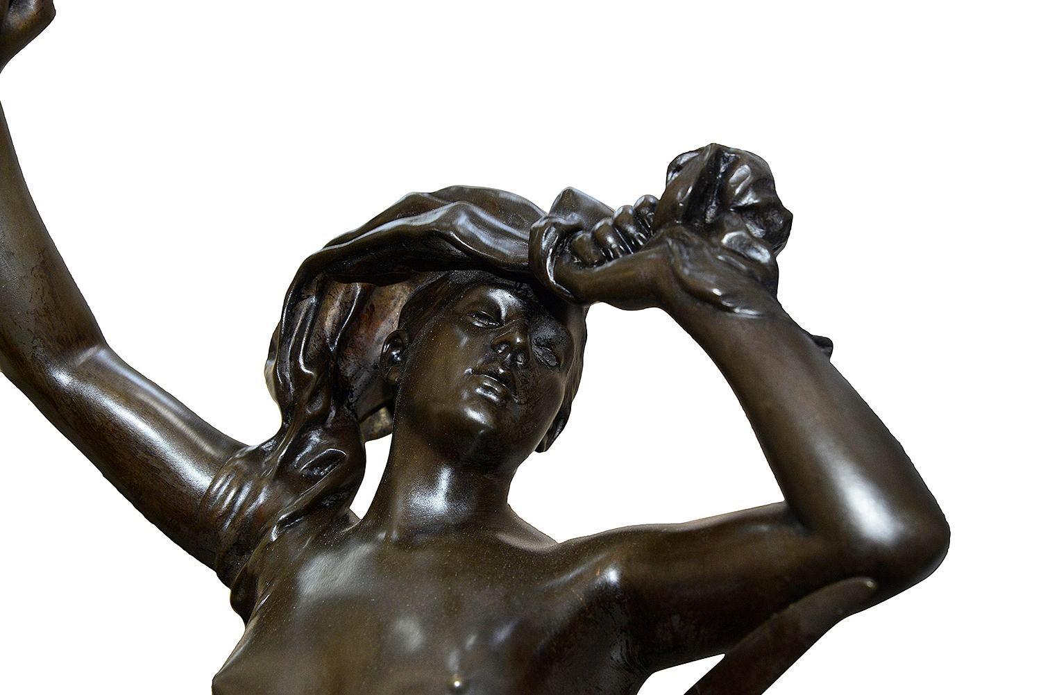 Classical Bronze maiden by Houdebine, Paris. 19th Century For Sale 1