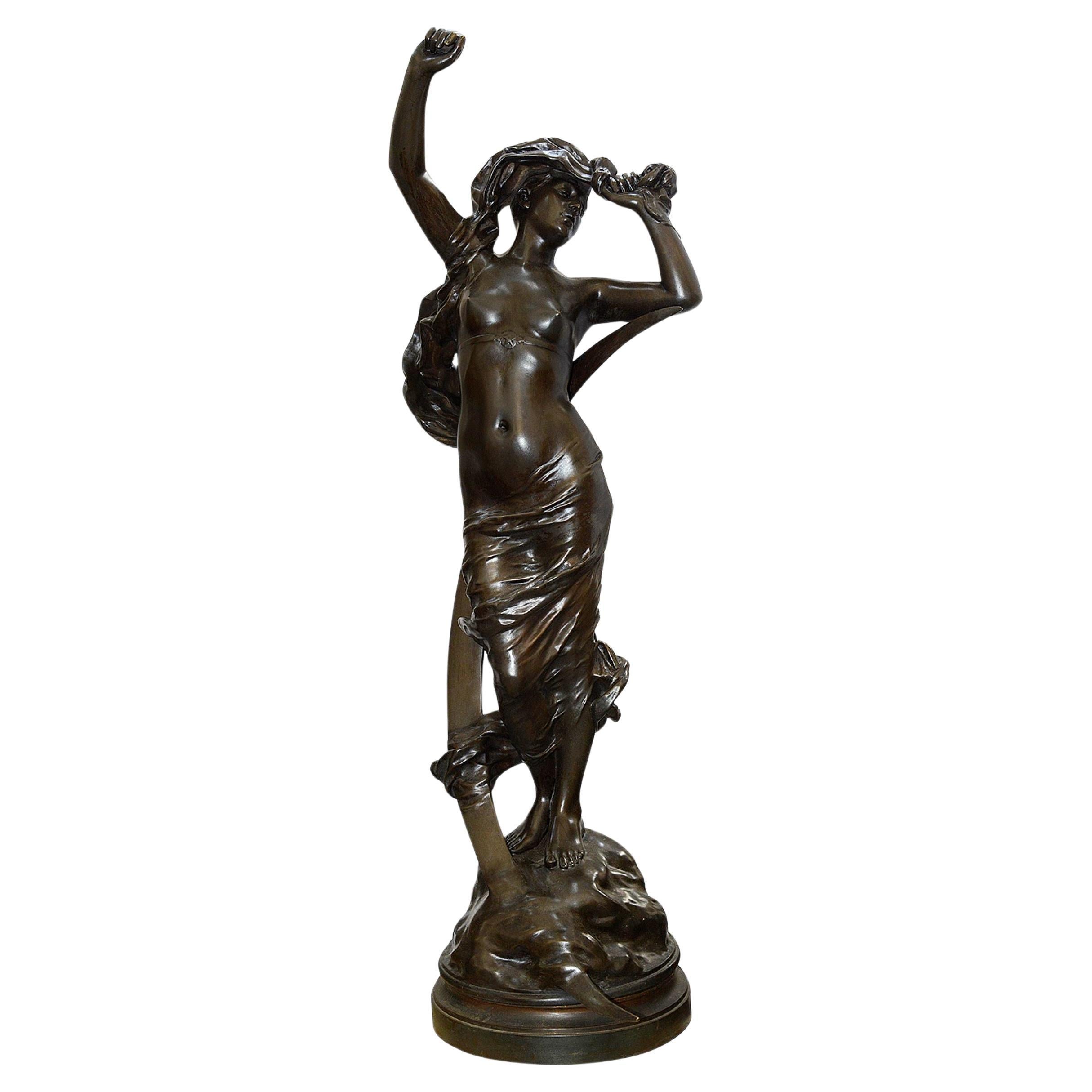Classical Bronze maiden by Houdebine, Paris. 19th Century For Sale