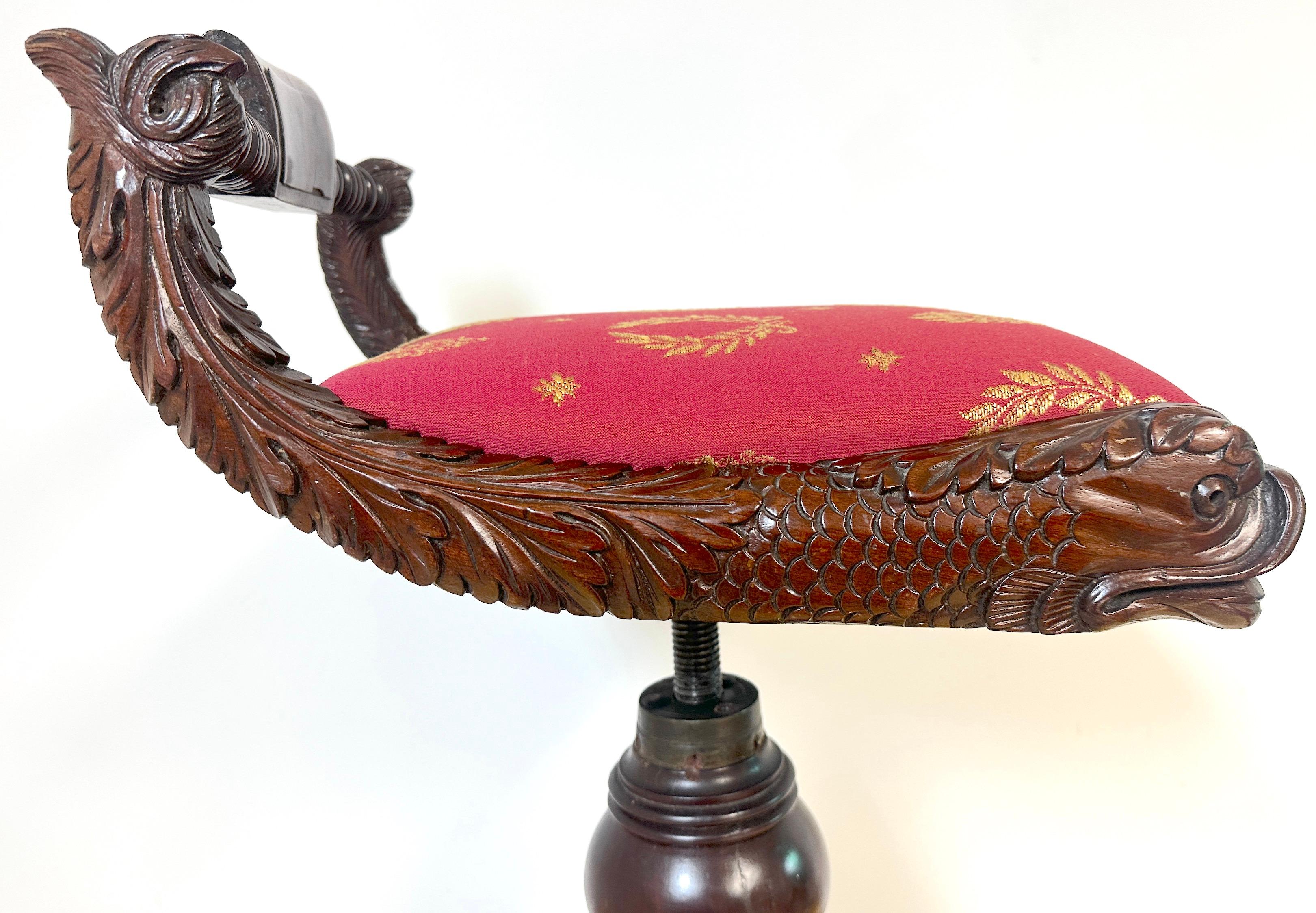 Classical Carved Hardwood  Piano Stool with Dolphins, New York, Circa 1825 For Sale 4