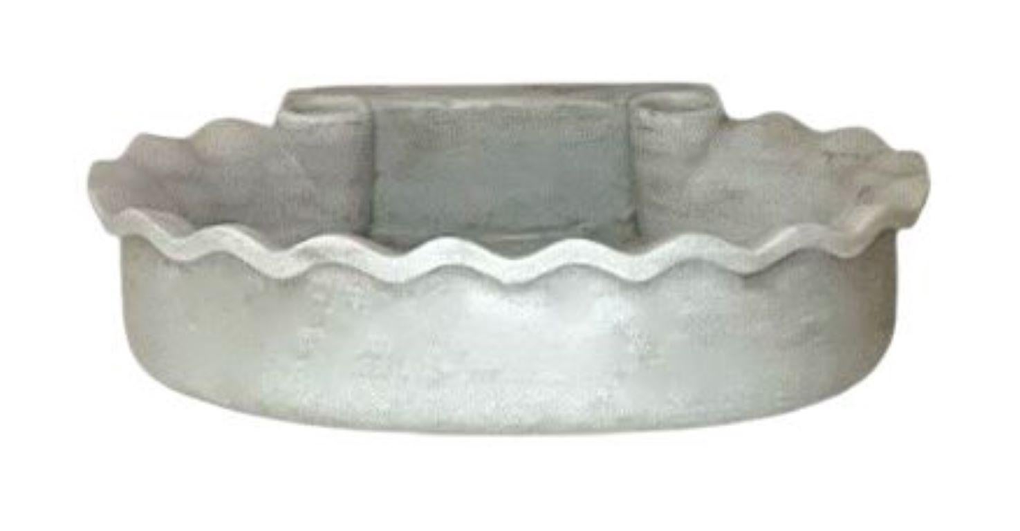 This timeless beautiful Italian classical sink is cut from one single block of white marble, these designs have not changed since Greek and Roman times, it carries superb artistic merit easily fitting in with old and new buildings. 
Stock item