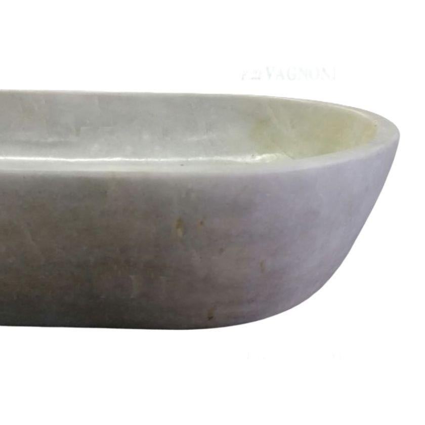 Italiano Lavandino classico ovale in marmo intagliato A. Stone in vendita