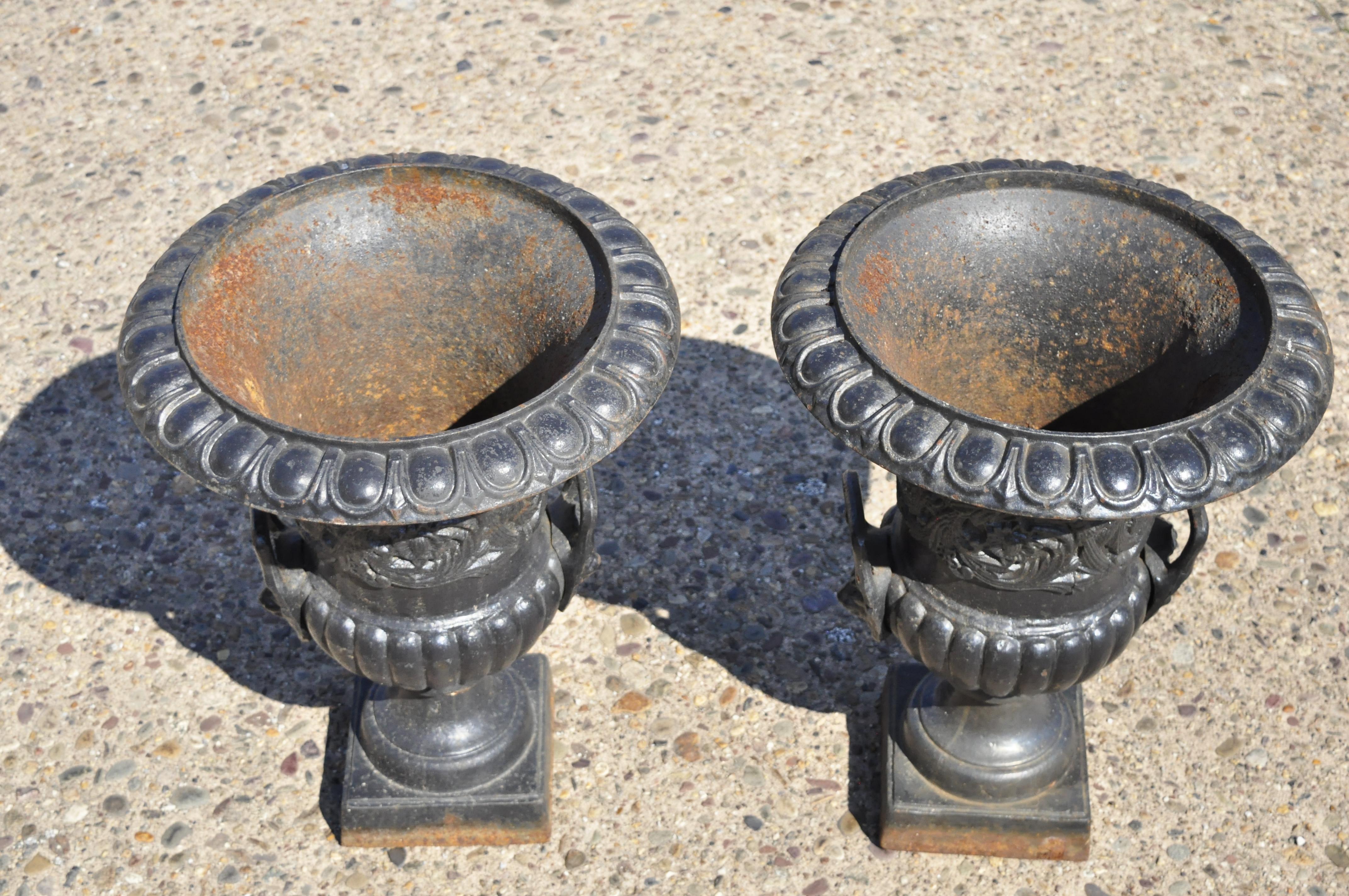 Classical Cast Iron Figural Urn Garden Planter Pots w Lions and Foliate, a Pair In Good Condition In Philadelphia, PA