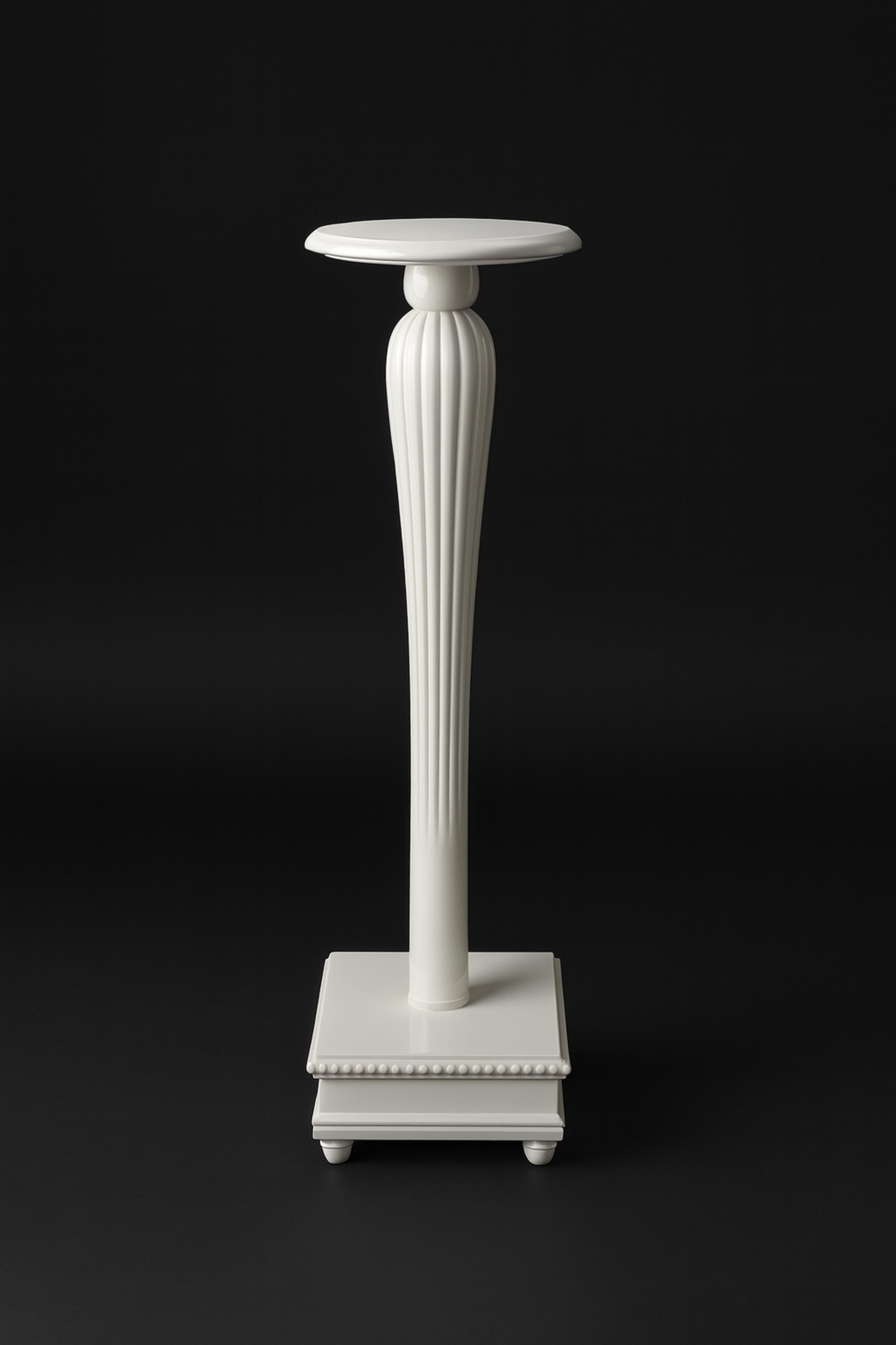 Classical Chestnut Off White Column Pedestal, 20th Century For Sale 3