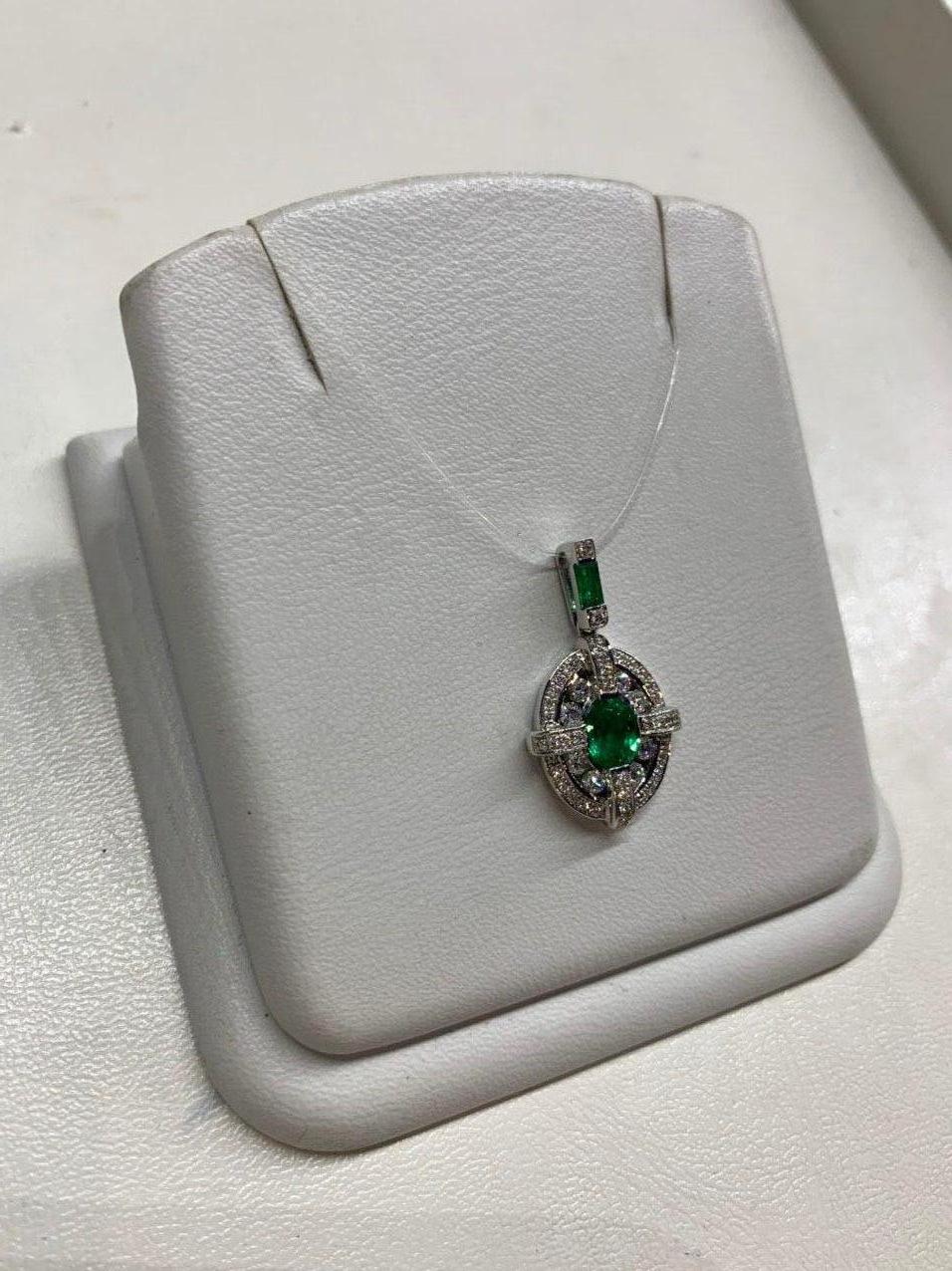Classical Combination Emerald White Diamond White Gold Pendant For Sale 3
