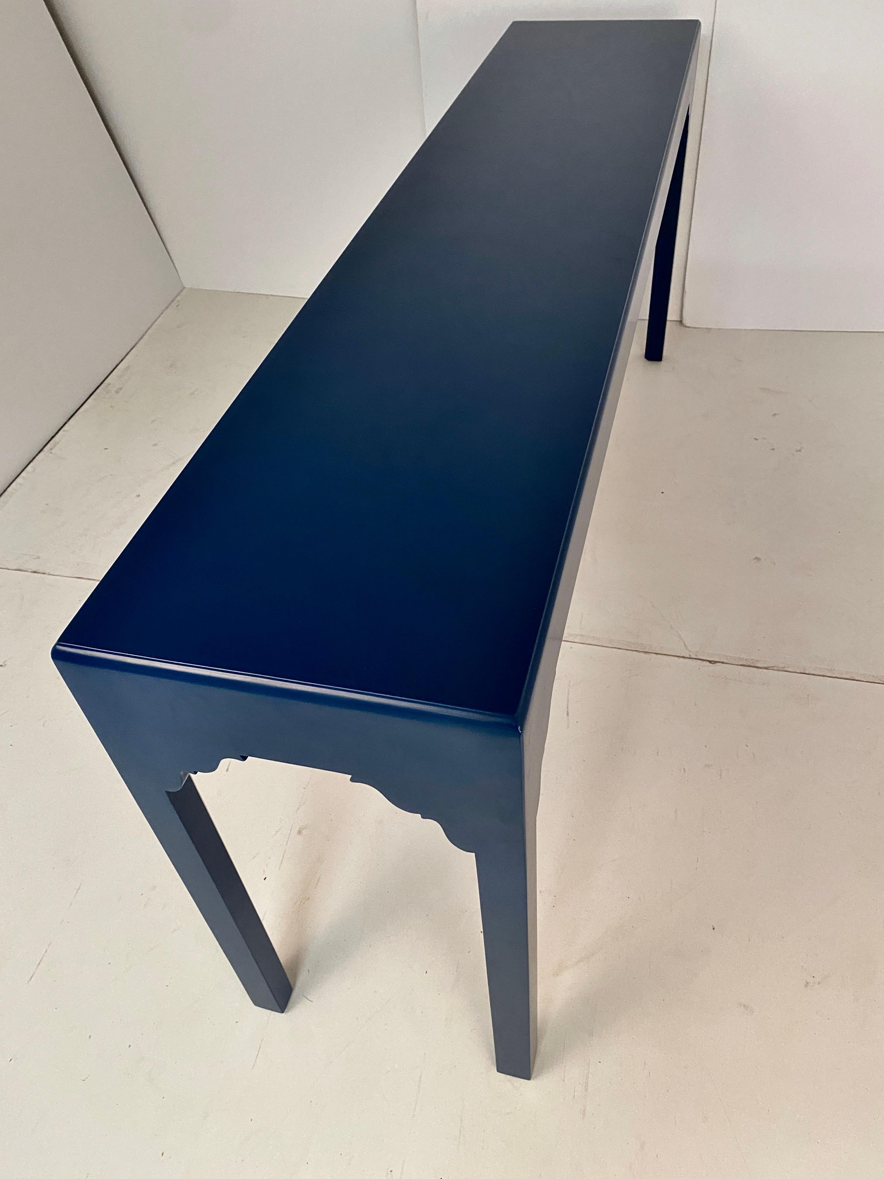 Classical Console Table in Blue Lacquer 2