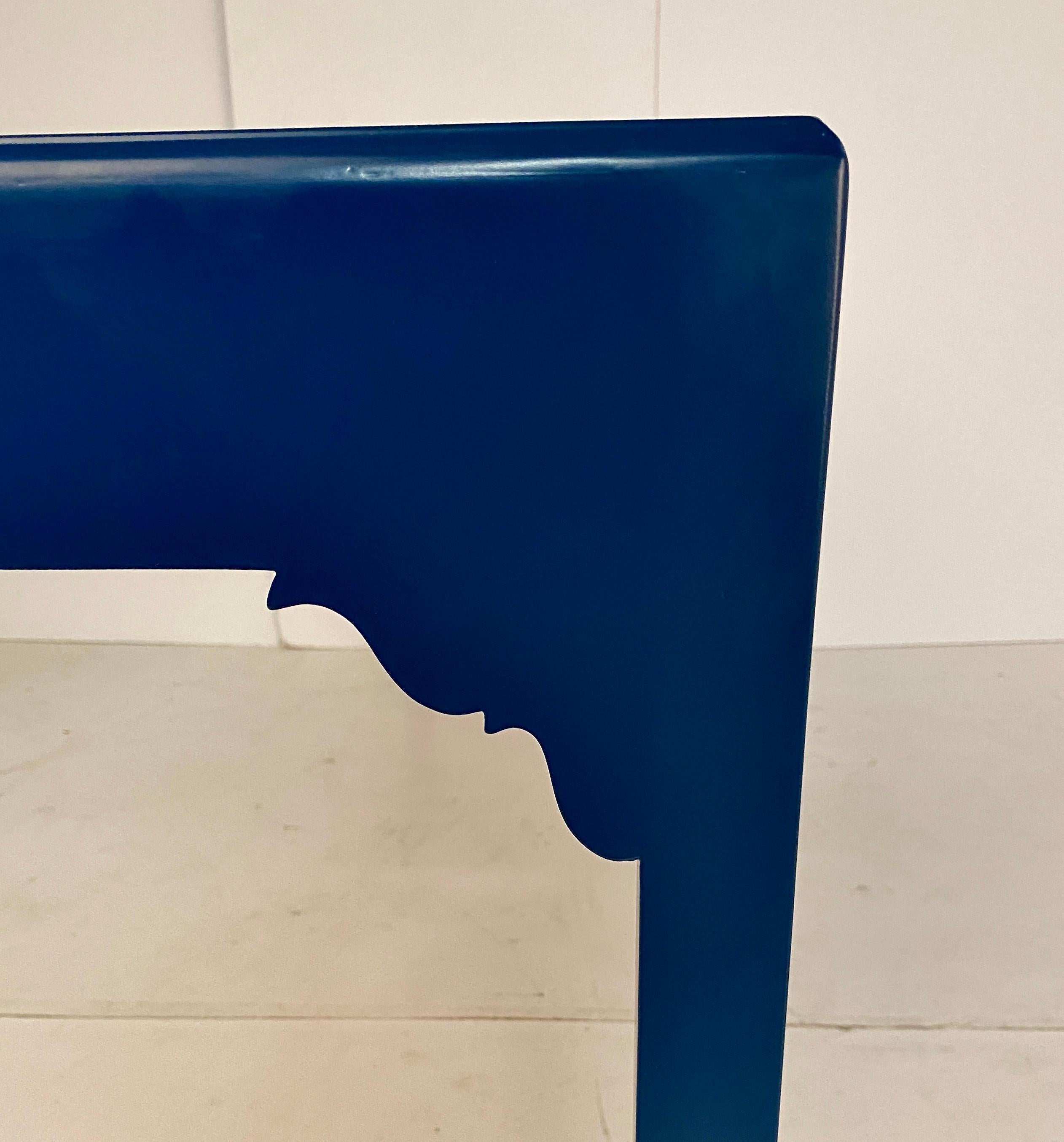 Classical Console Table in Blue Lacquer 3