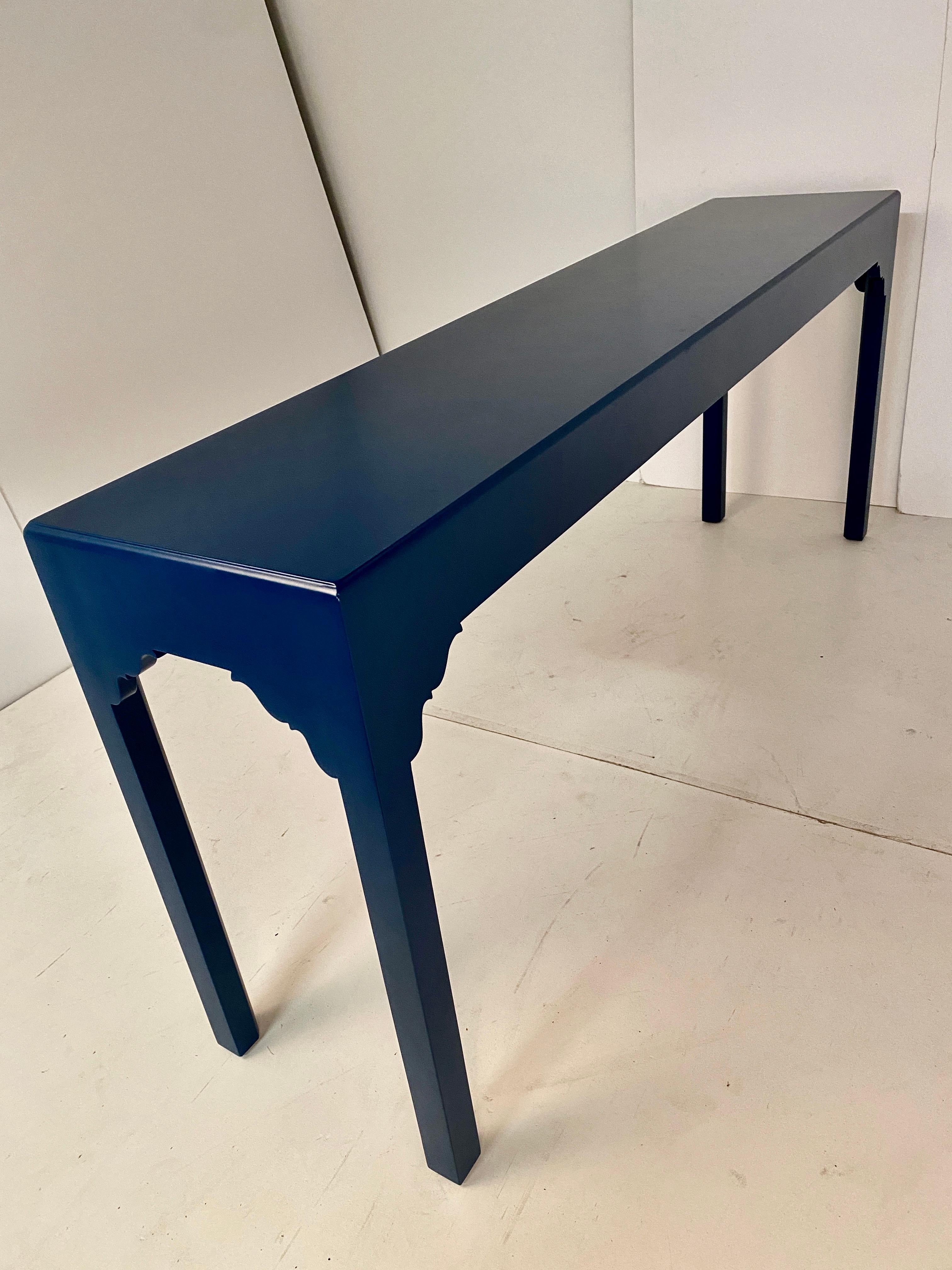 Classical Console Table in Blue Lacquer In Fair Condition In Norwalk, CT
