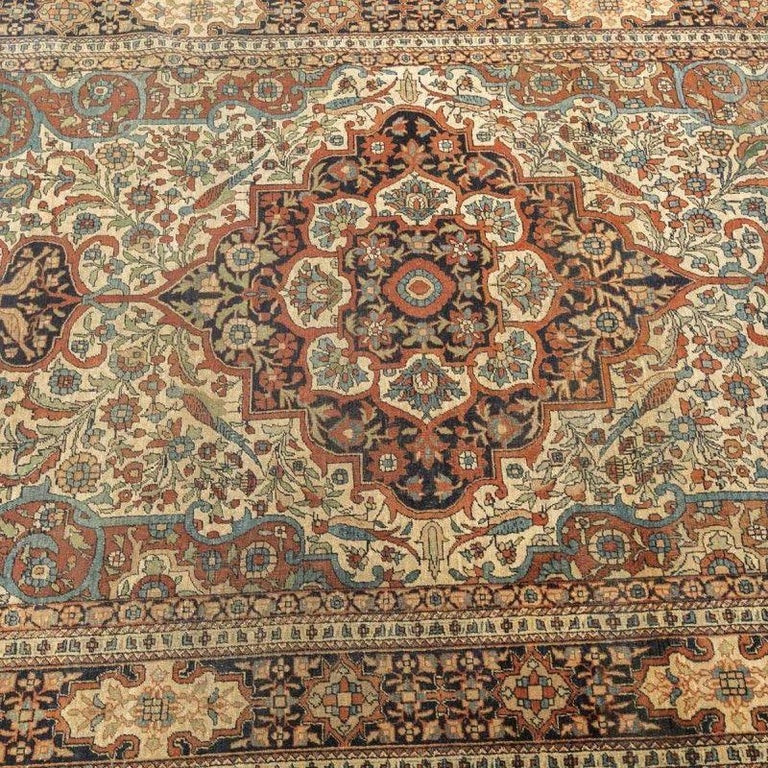 Classical Design Wool Rug Keshan For Sale at 1stDibs