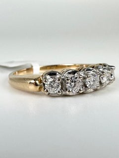 Classical Diamond Ring in 14kt White Gold 0.30ct 5 Stone Diamond Ring