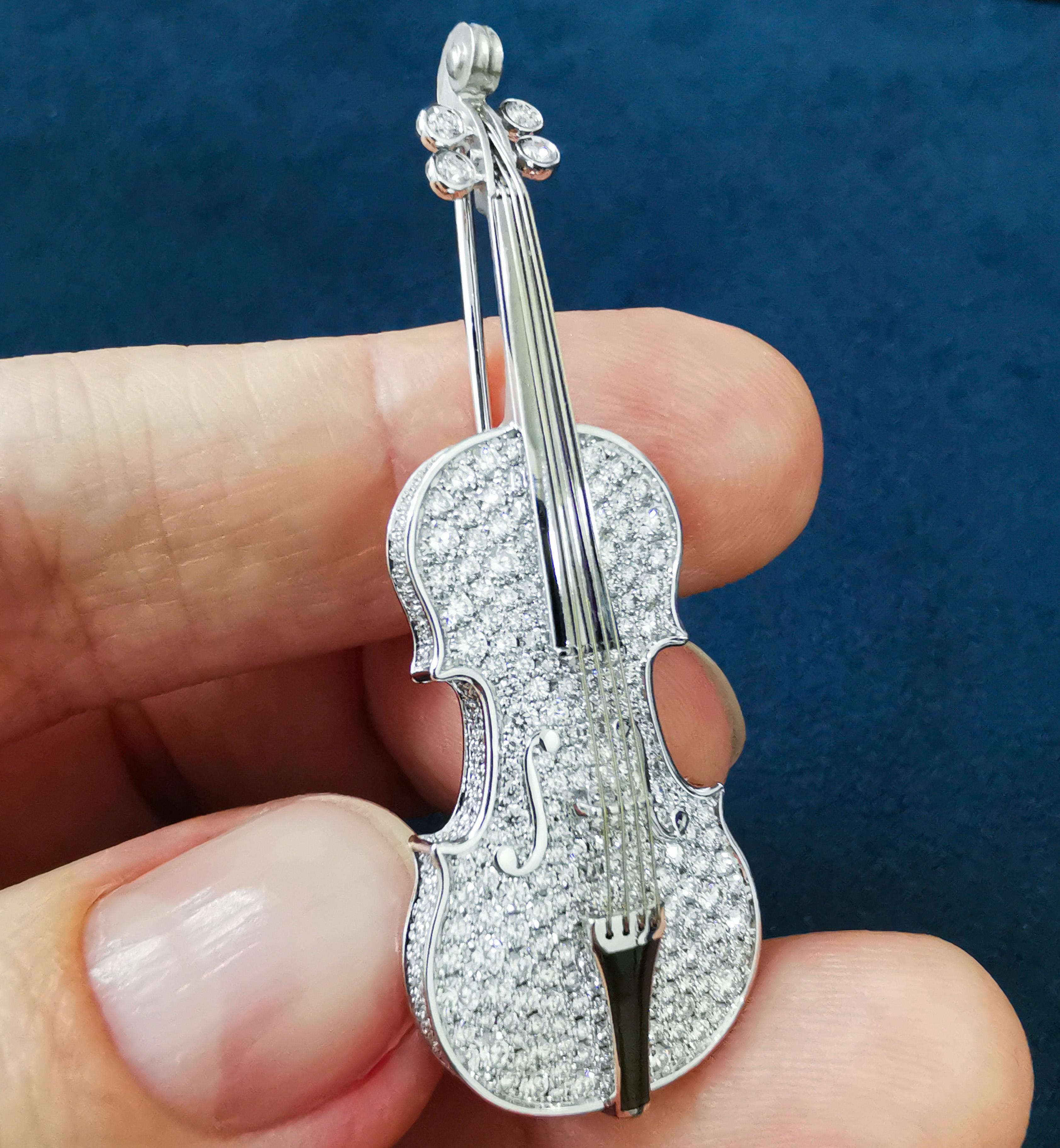 Contemporary Classical Diamonds 18 Karat White Gold Violin Brooch For Sale