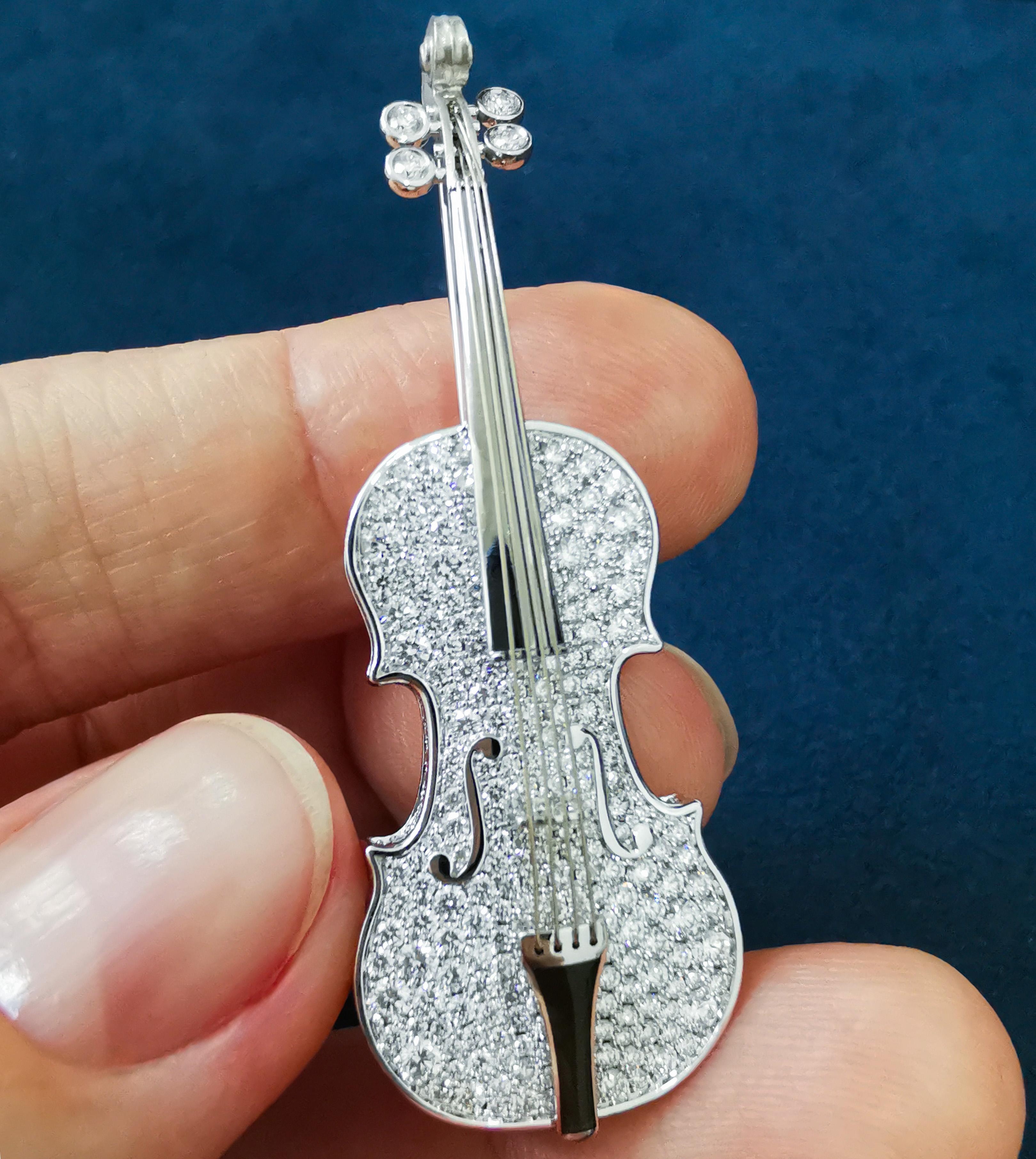 Round Cut Classical Diamonds 18 Karat White Gold Violin Brooch For Sale