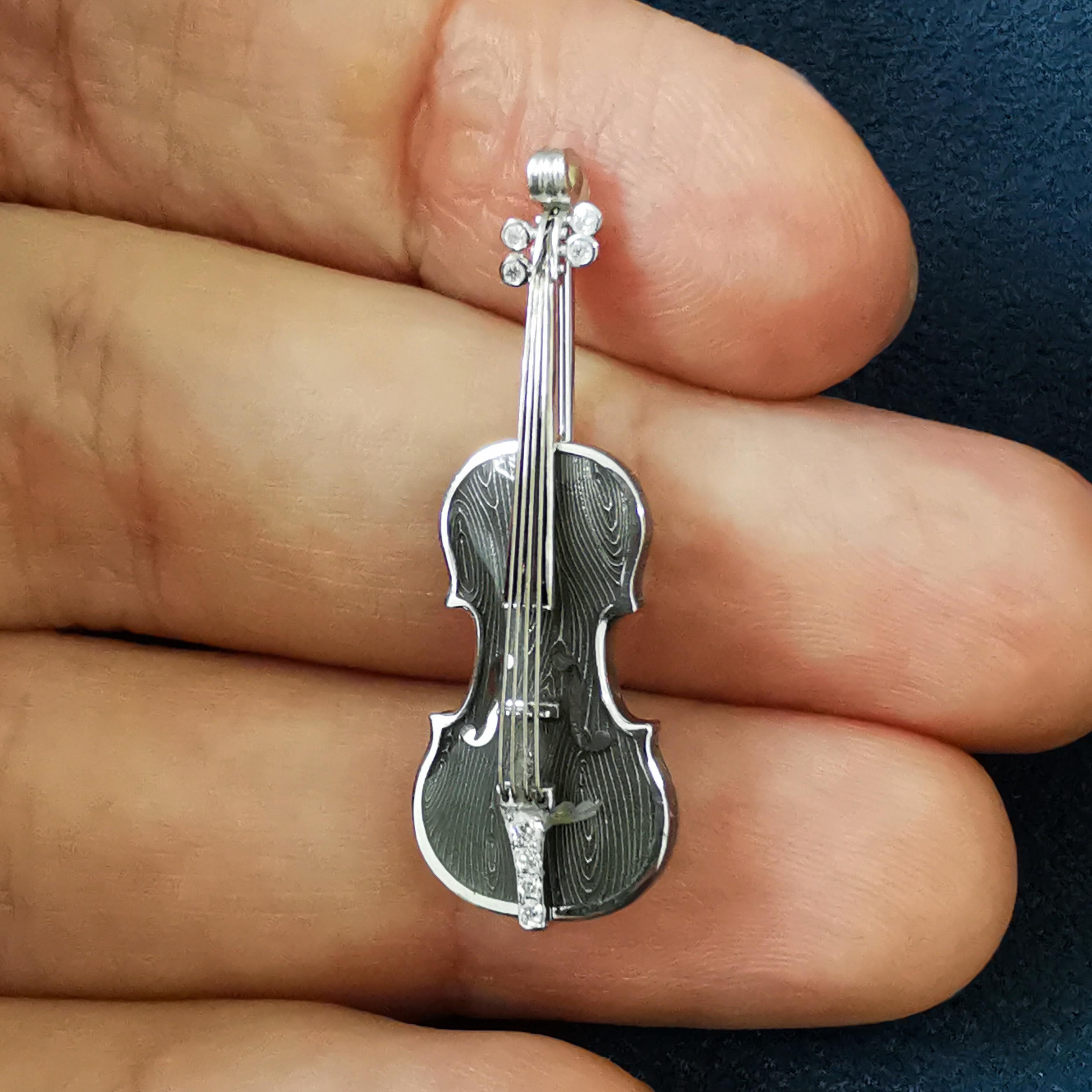 Round Cut Classical Enamel Diamond 18 Karat White Gold Mini Violin Brooch For Sale