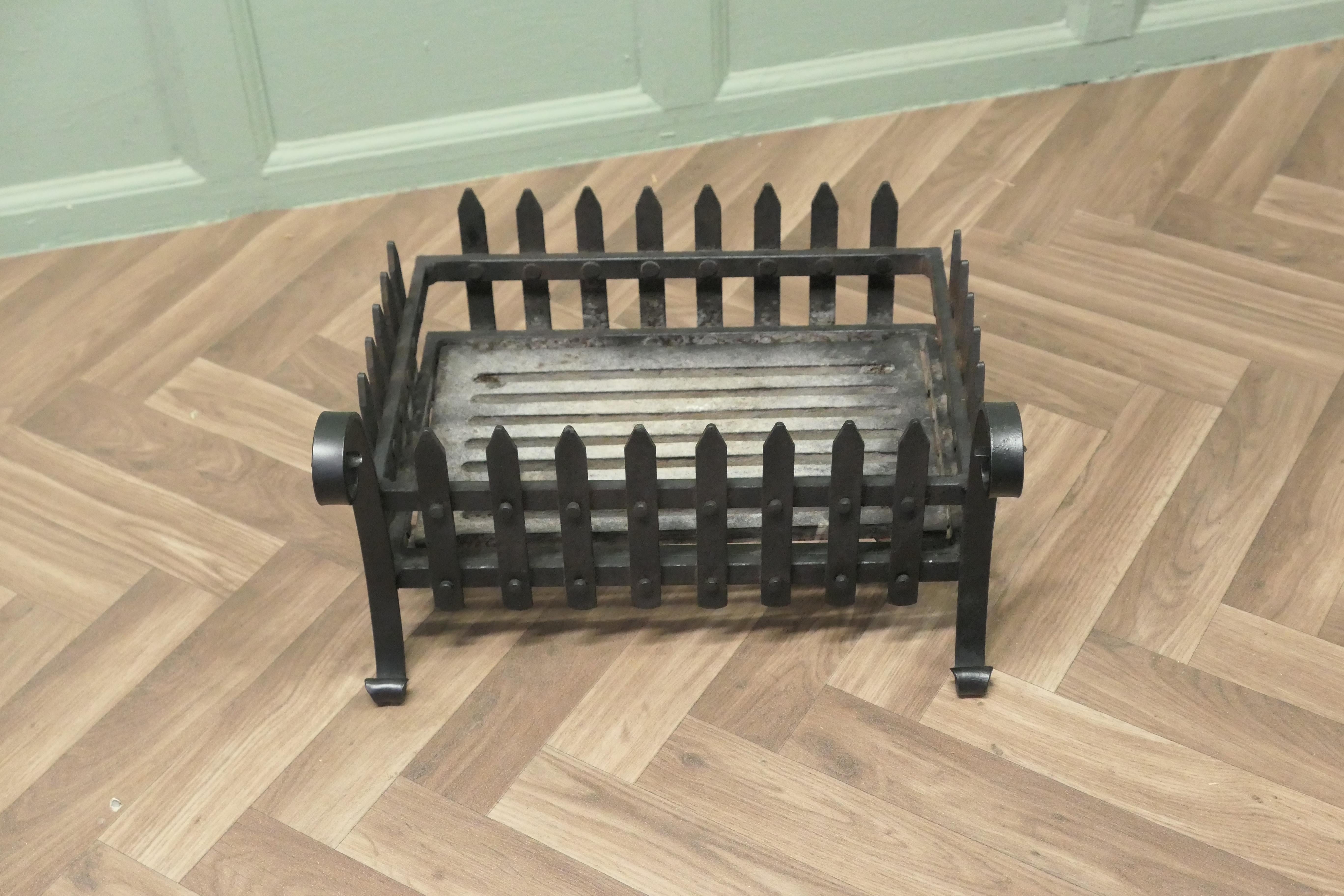 Adam Style Classical Free Standing Fire Basket, Iron Fire Grate For Sale