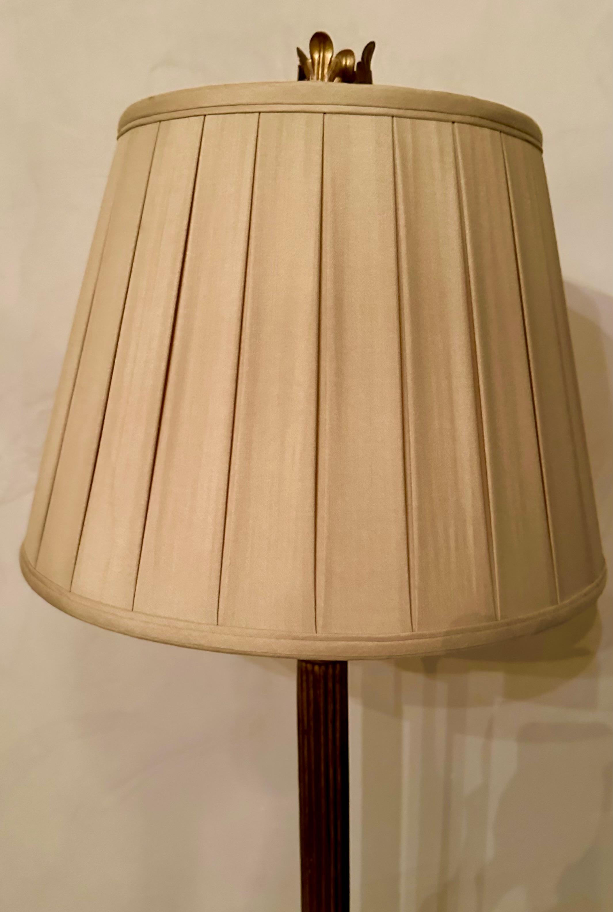 Wood Classical Gold Gilt Italian Floor Lamp For Sale
