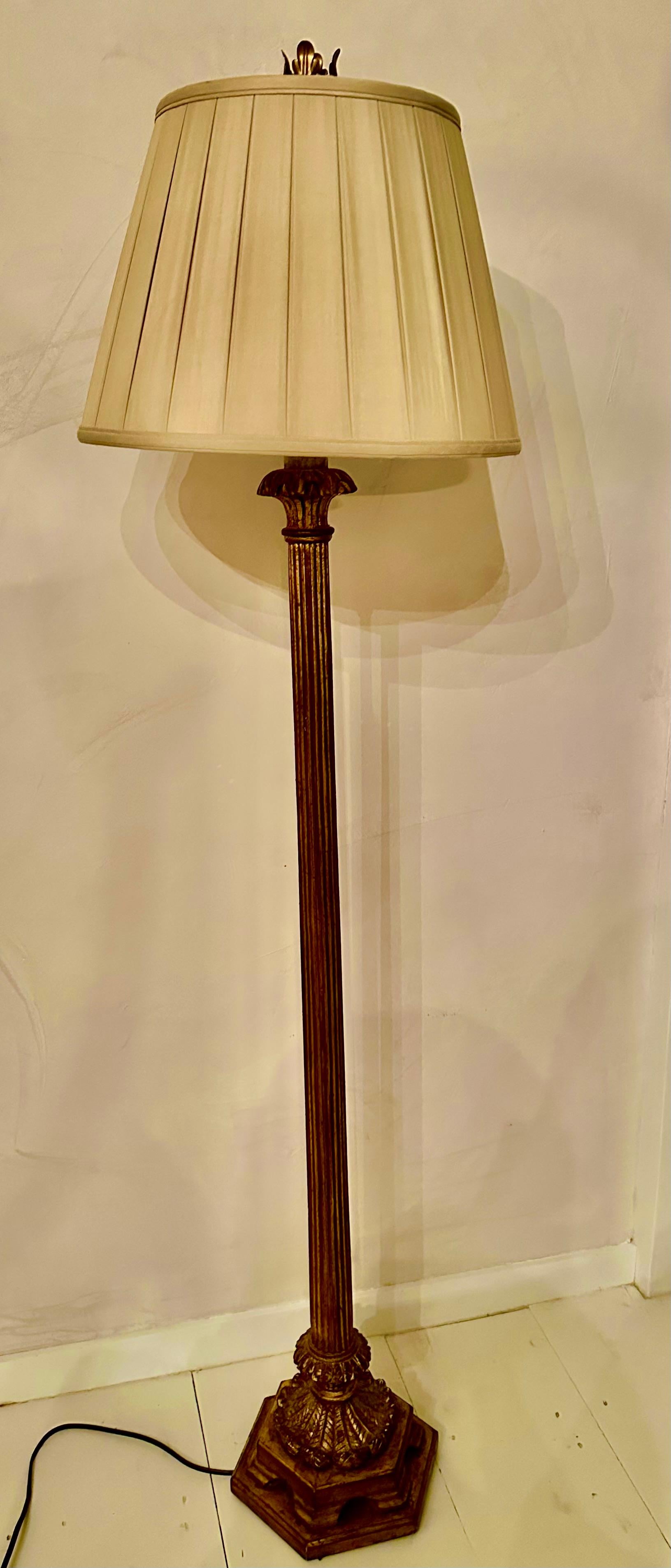 Classical Gold Gilt Italian Floor Lamp For Sale 1