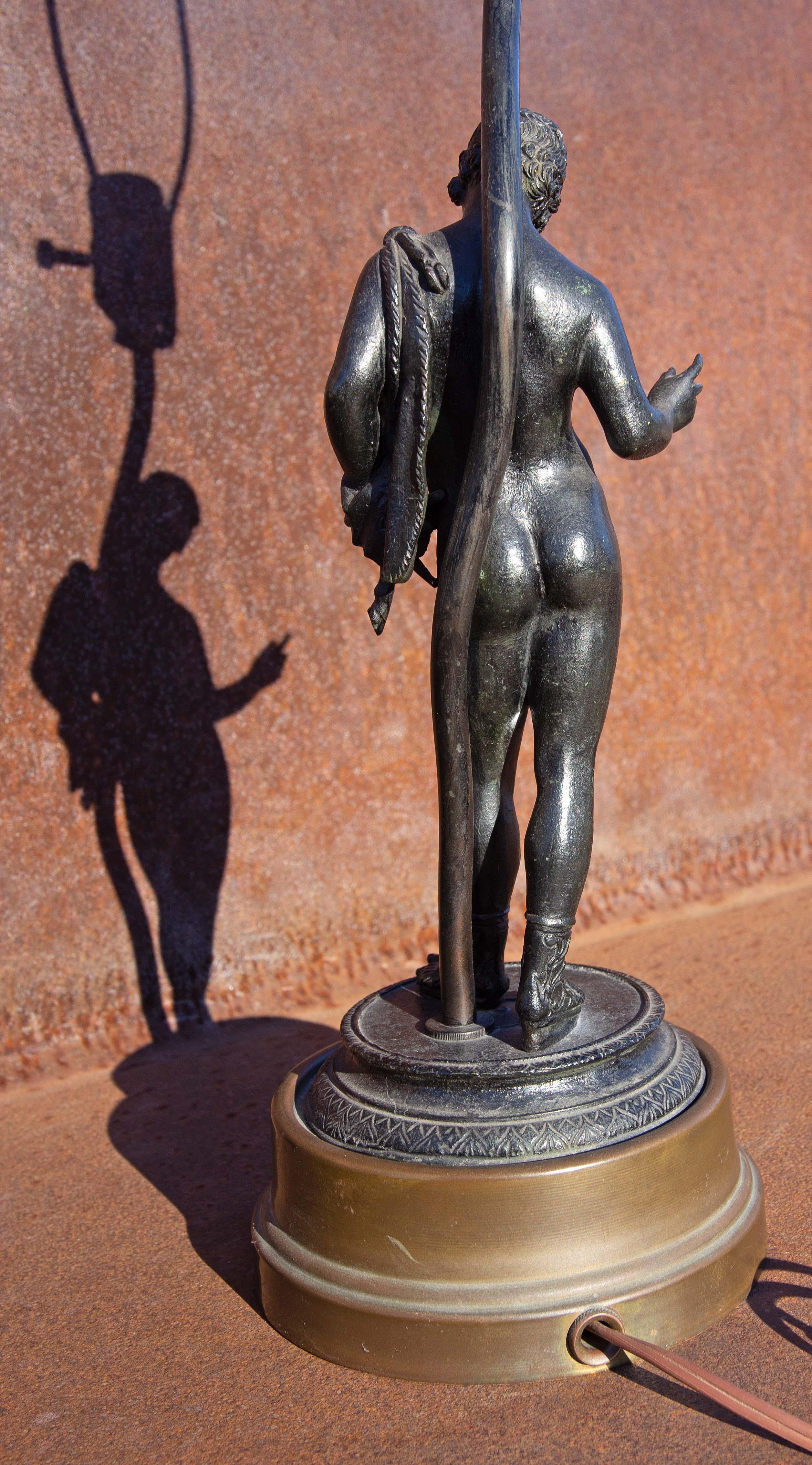 Bronzestatue des Narzissen in Grand Tour-Optik als Lampe montiert (20. Jahrhundert) im Angebot