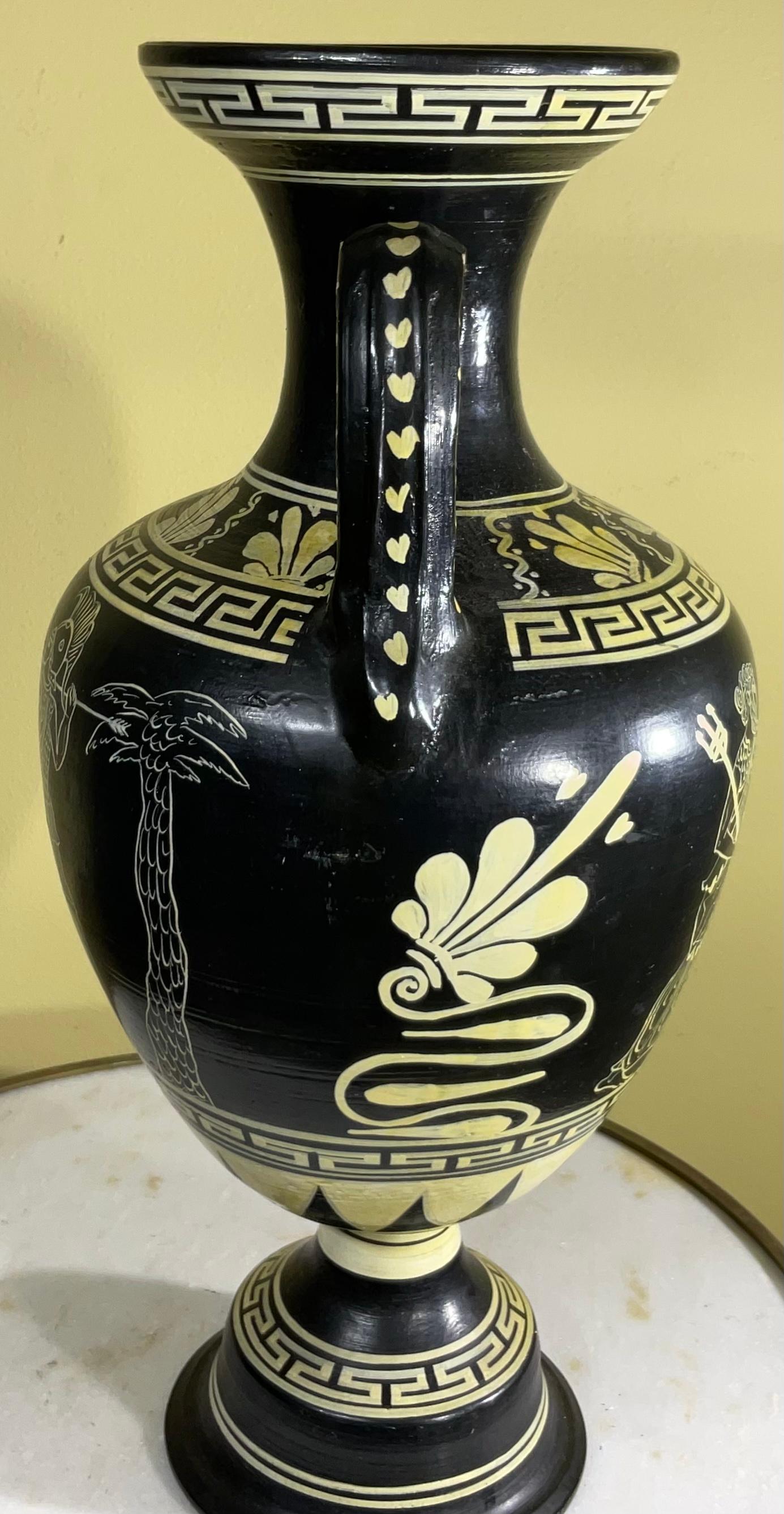Fait main Vase grec classique en terre cuite, Vassal en vente