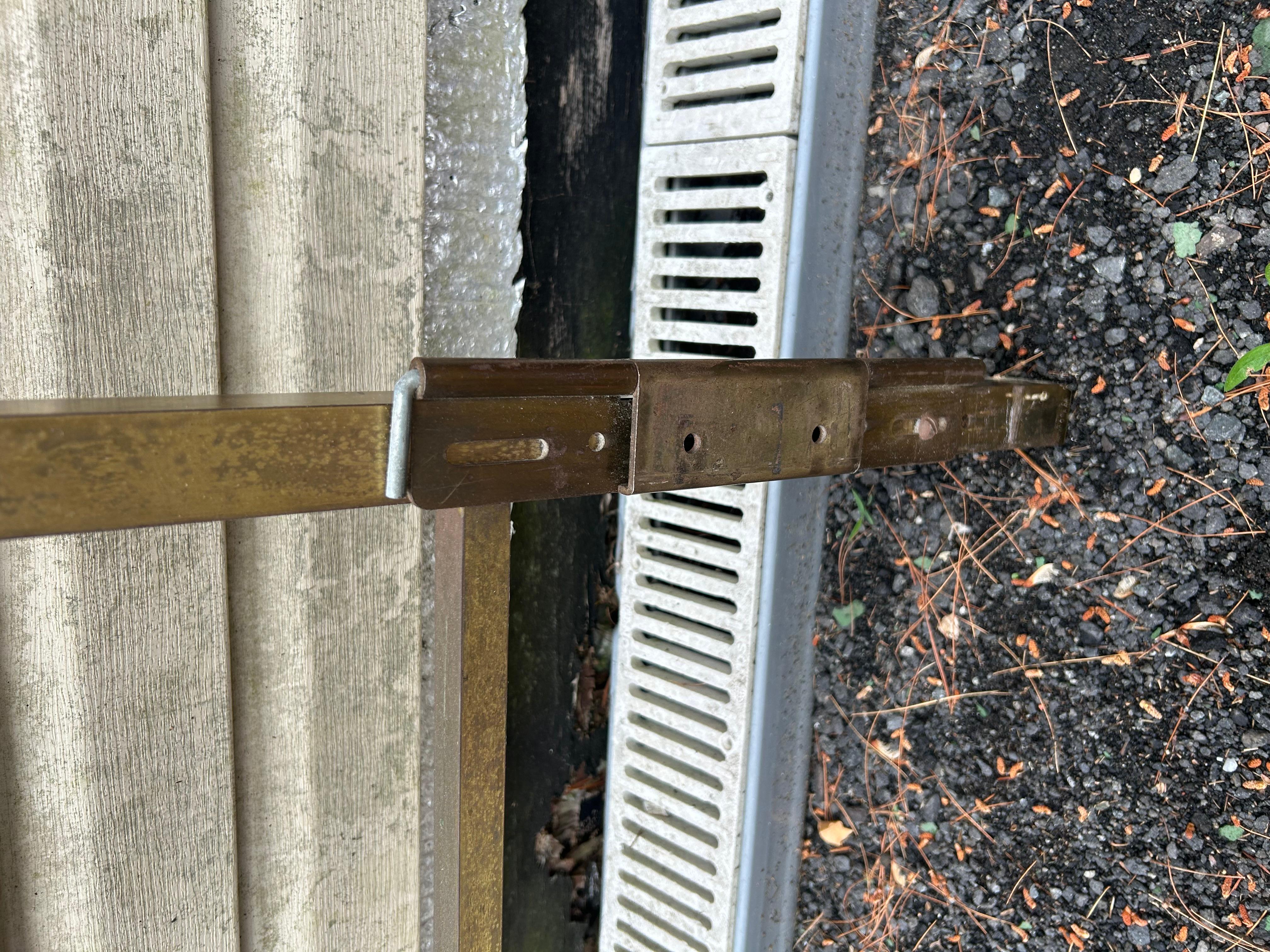 brass head boards