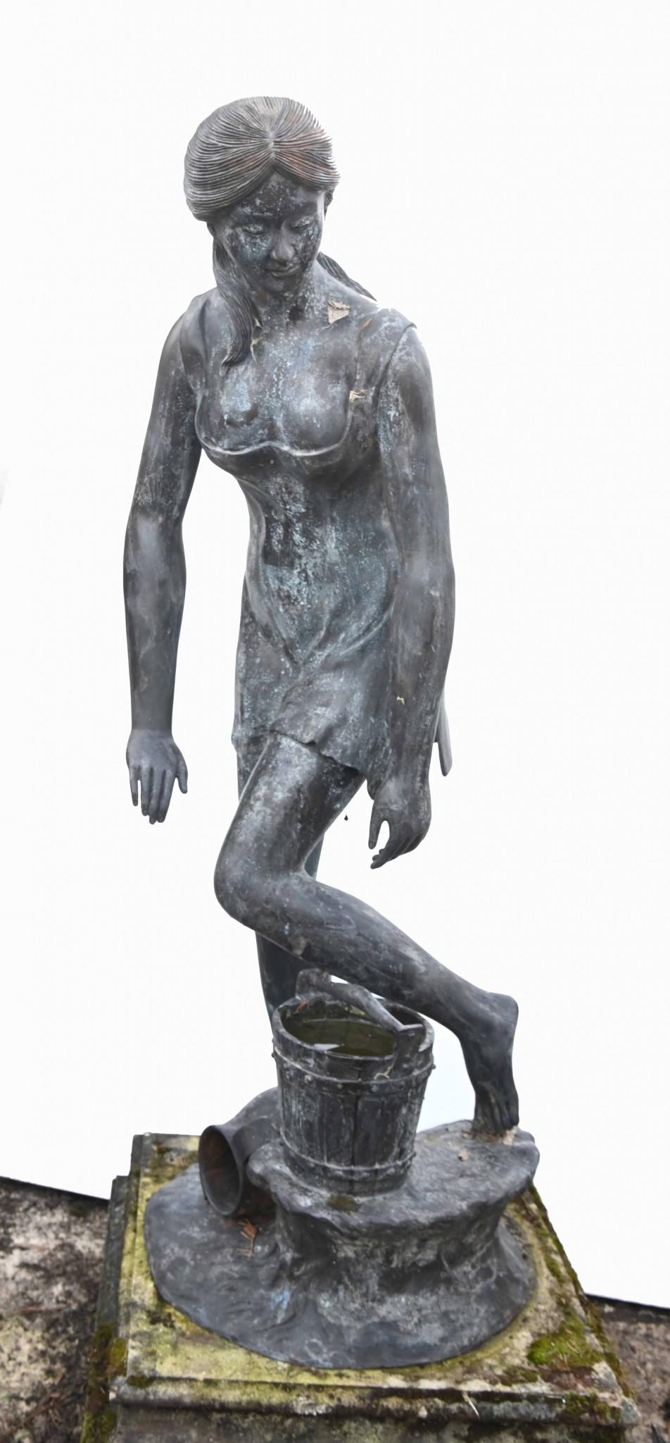 Classic Italian Bronze Water Maiden Statue Bucket Girl en vente 9