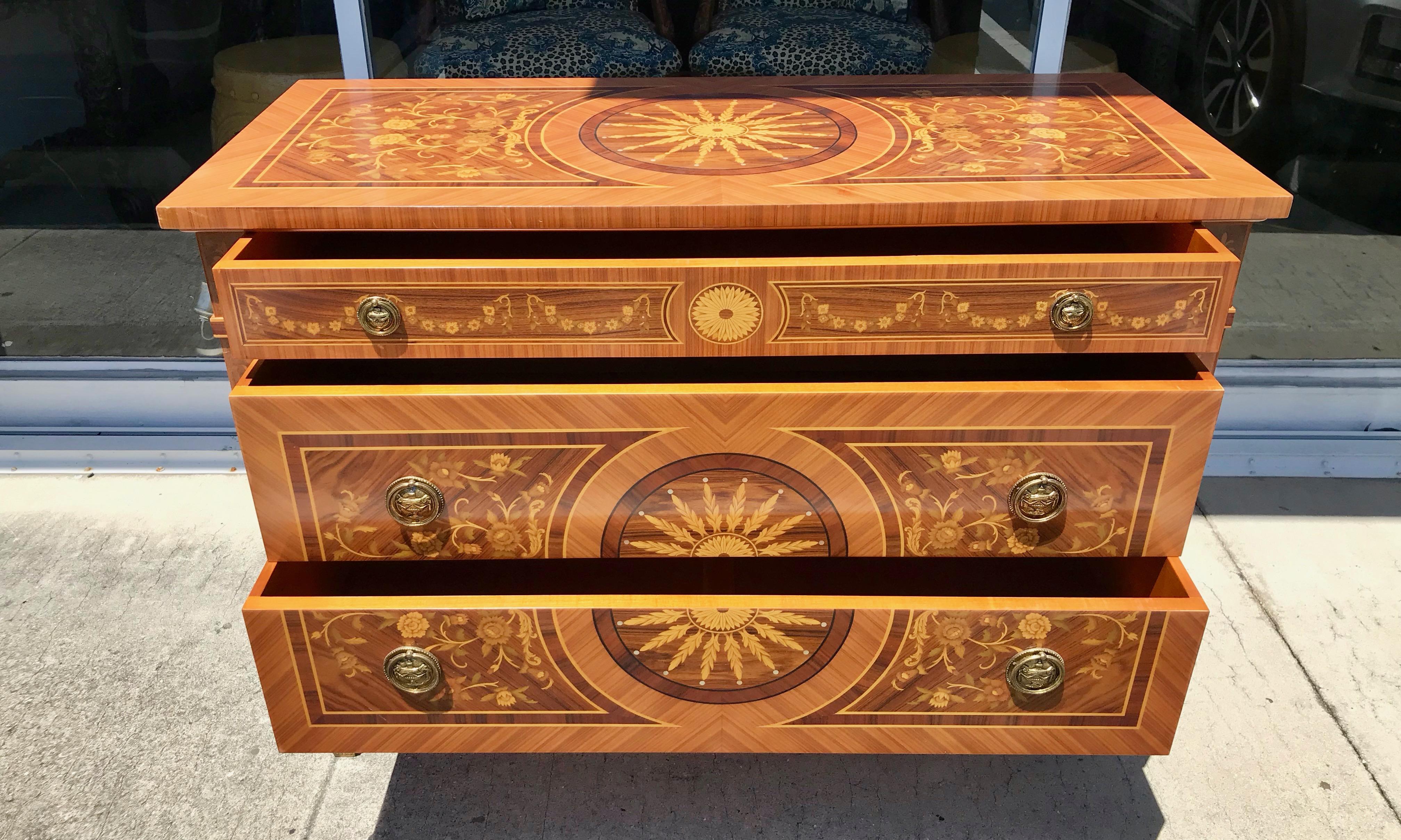 Classical Italian Inlaid Commode For Sale 5