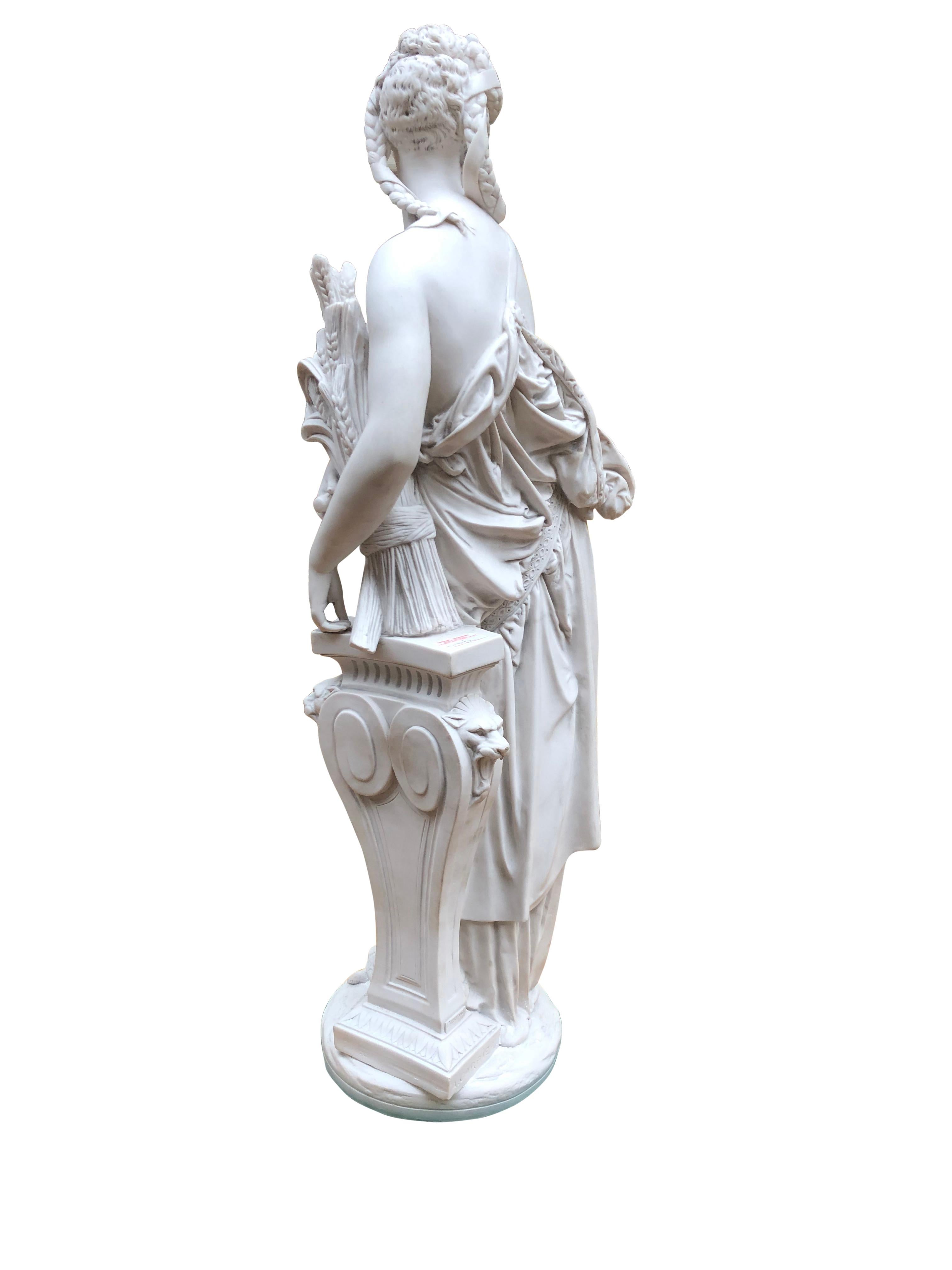 Classical Italian Stone Figurine Dilettanti Muse by Carrier, 20th Century For Sale 1