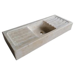 Klassisches Spülbecken aus Marmor und Stone für die Küche