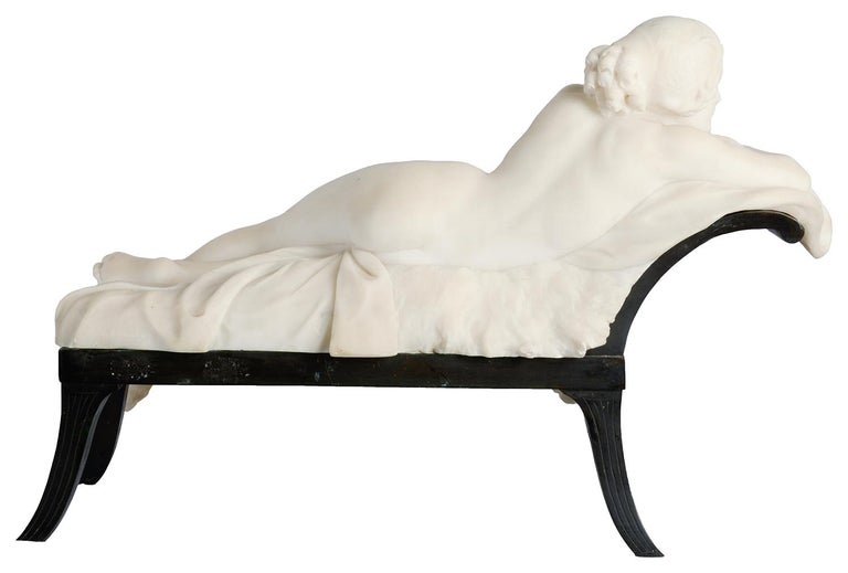 Classical Late 19th Century Marble Statue of a Reclining Nude For Sale 1