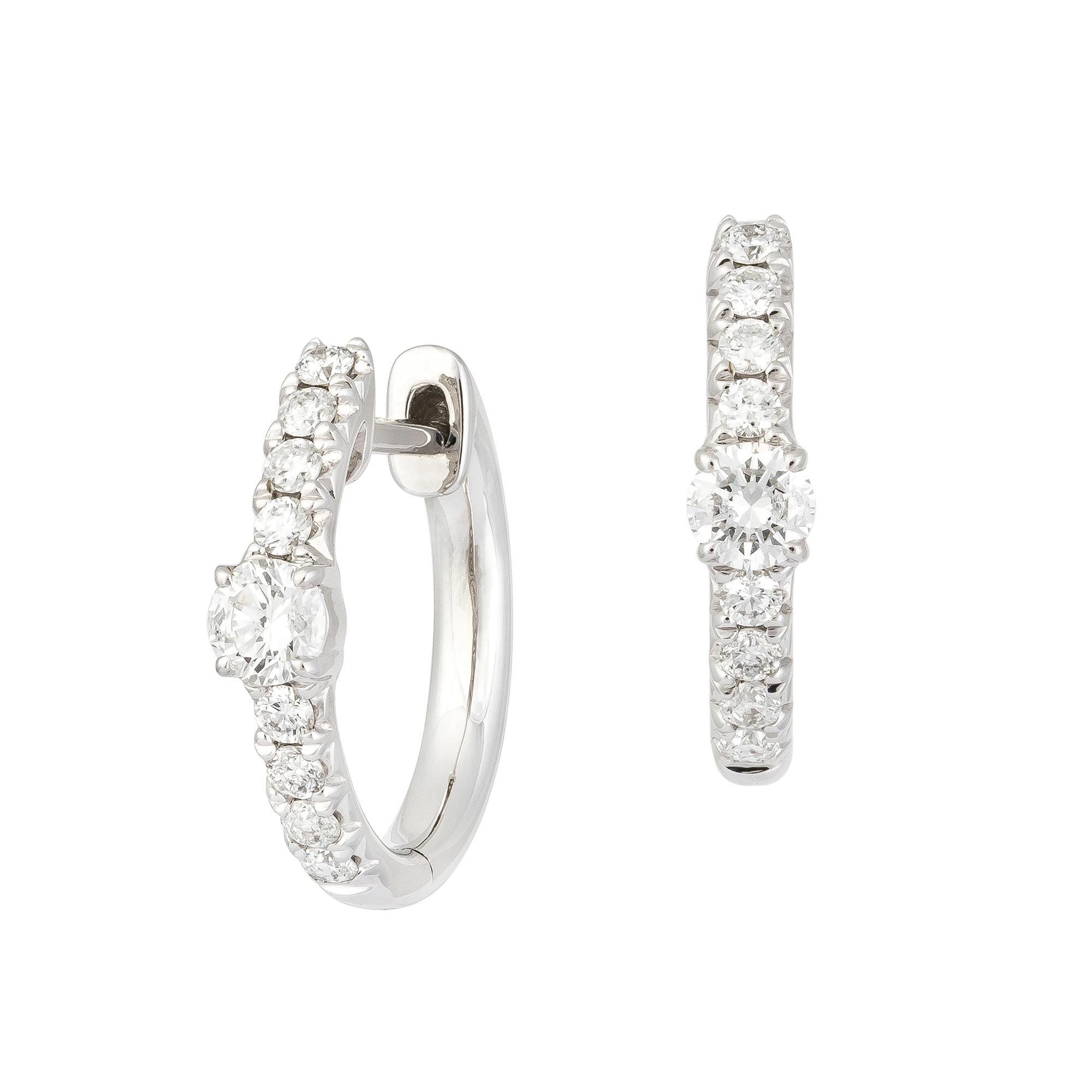 Round Cut Classical Lever-Back Diamonds Earring 18k White Gold for Her For Sale