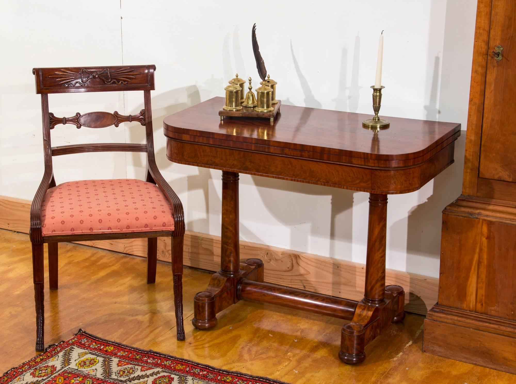 Classical Mahogany Card Table, New York, Attributed to Duncan Phyfe For Sale 2