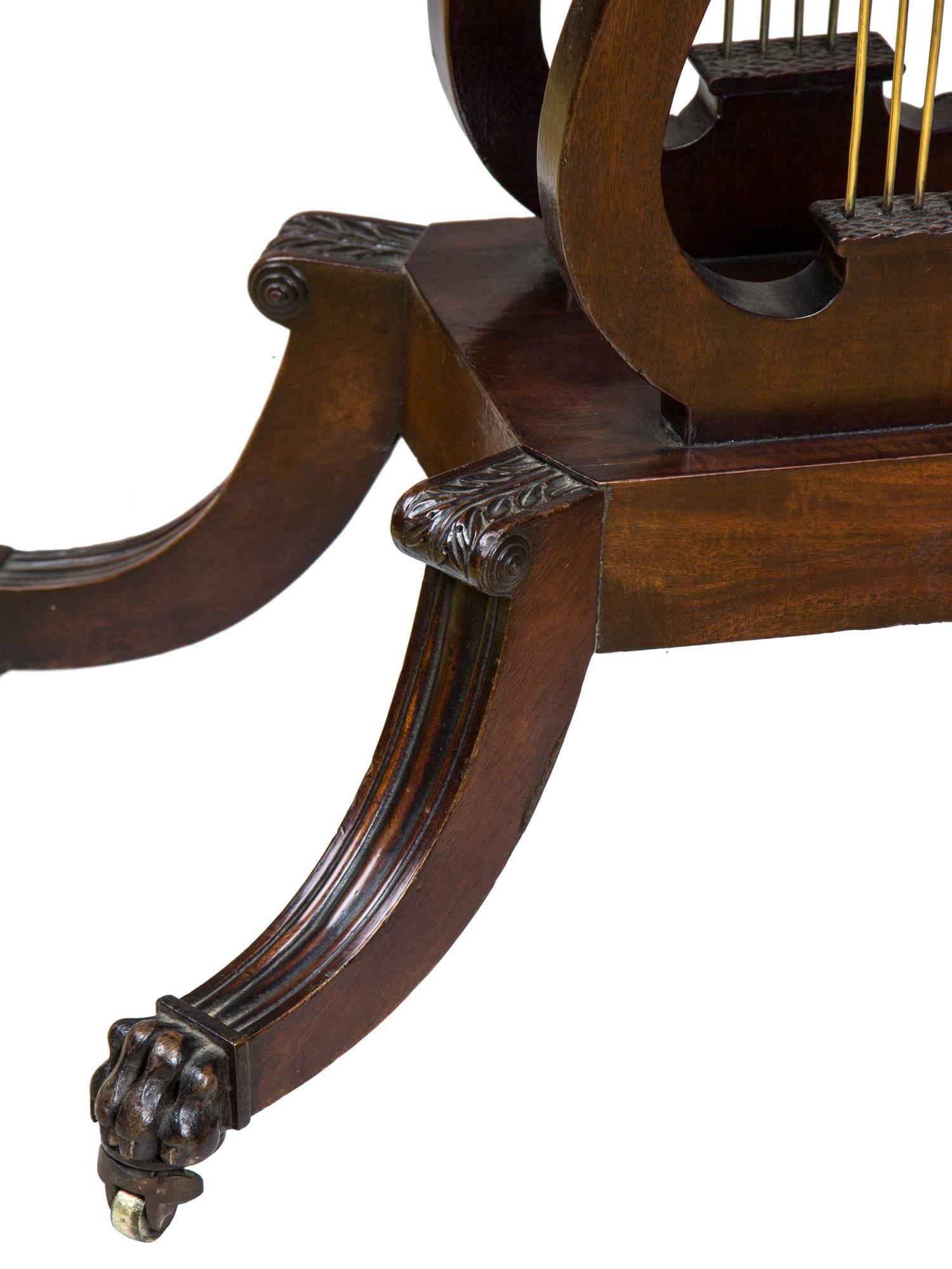 Classical Mahogany Lyre Worktable, Philadelphia, Original Glass Pulls circa 1820 In Excellent Condition For Sale In Providence, RI