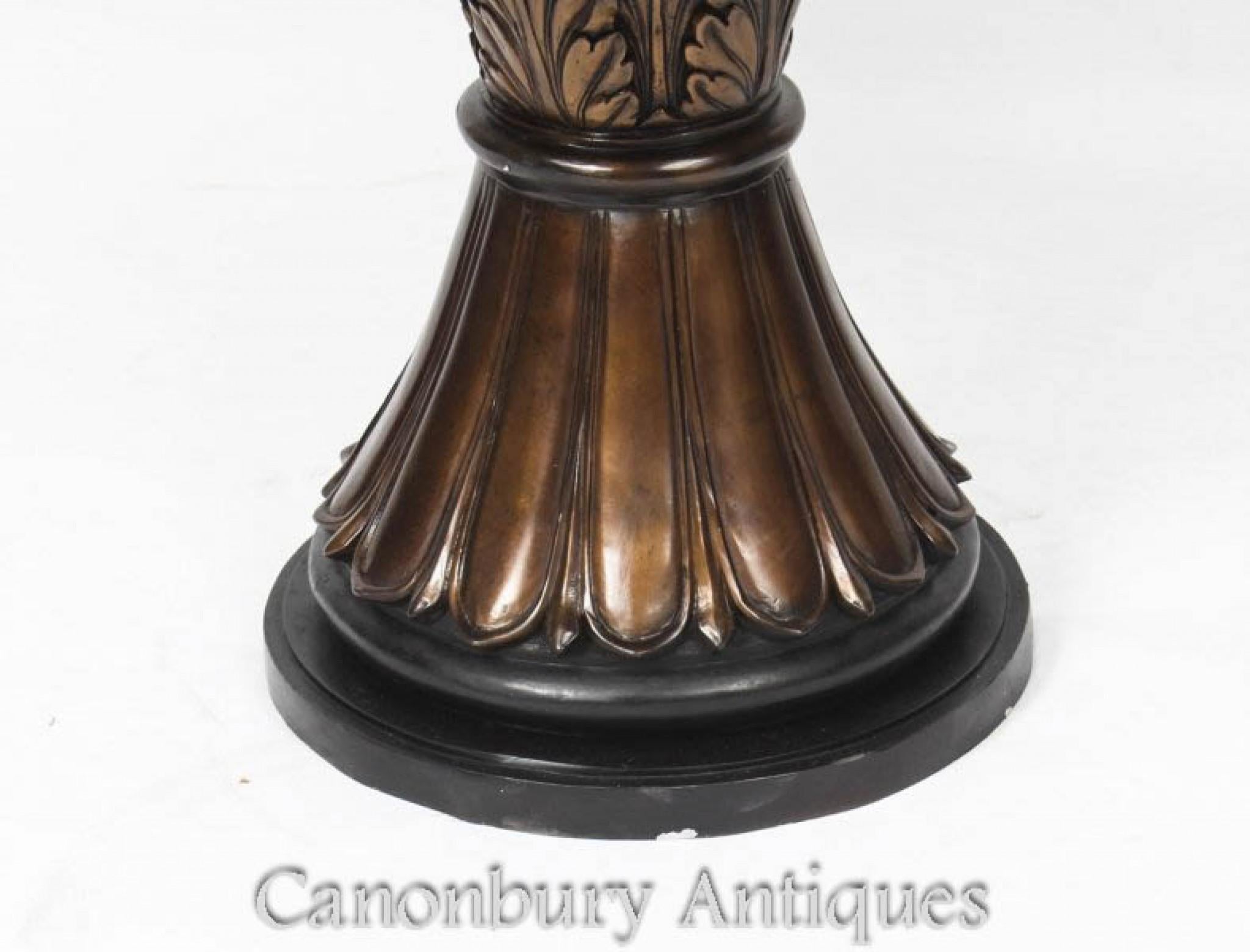 Bronzo Fontana classica della fanciulla, elemento idrico francese in bronzo in vendita
