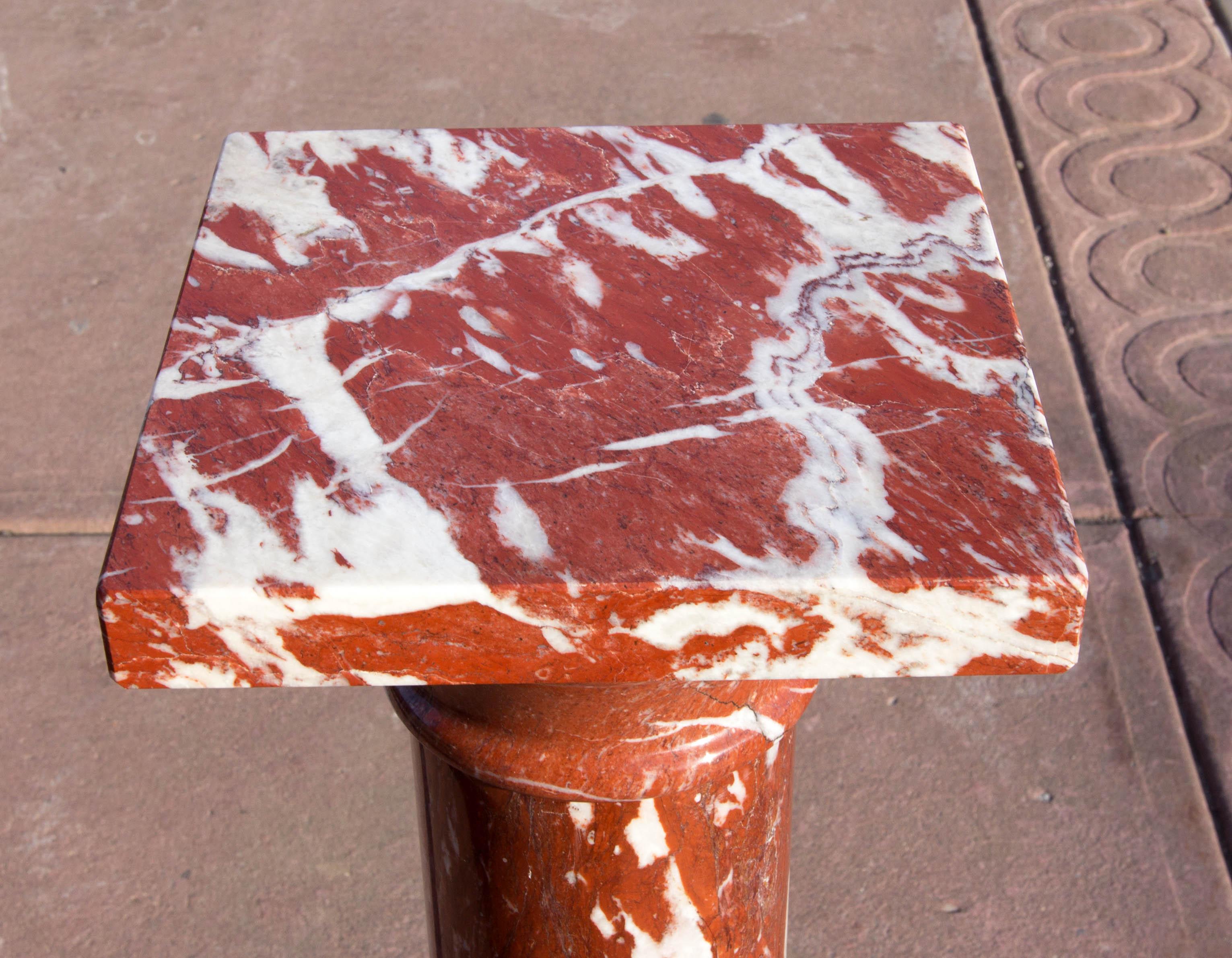 Classical variegated rouge marble pedestal. Please, contact us for shipping options.