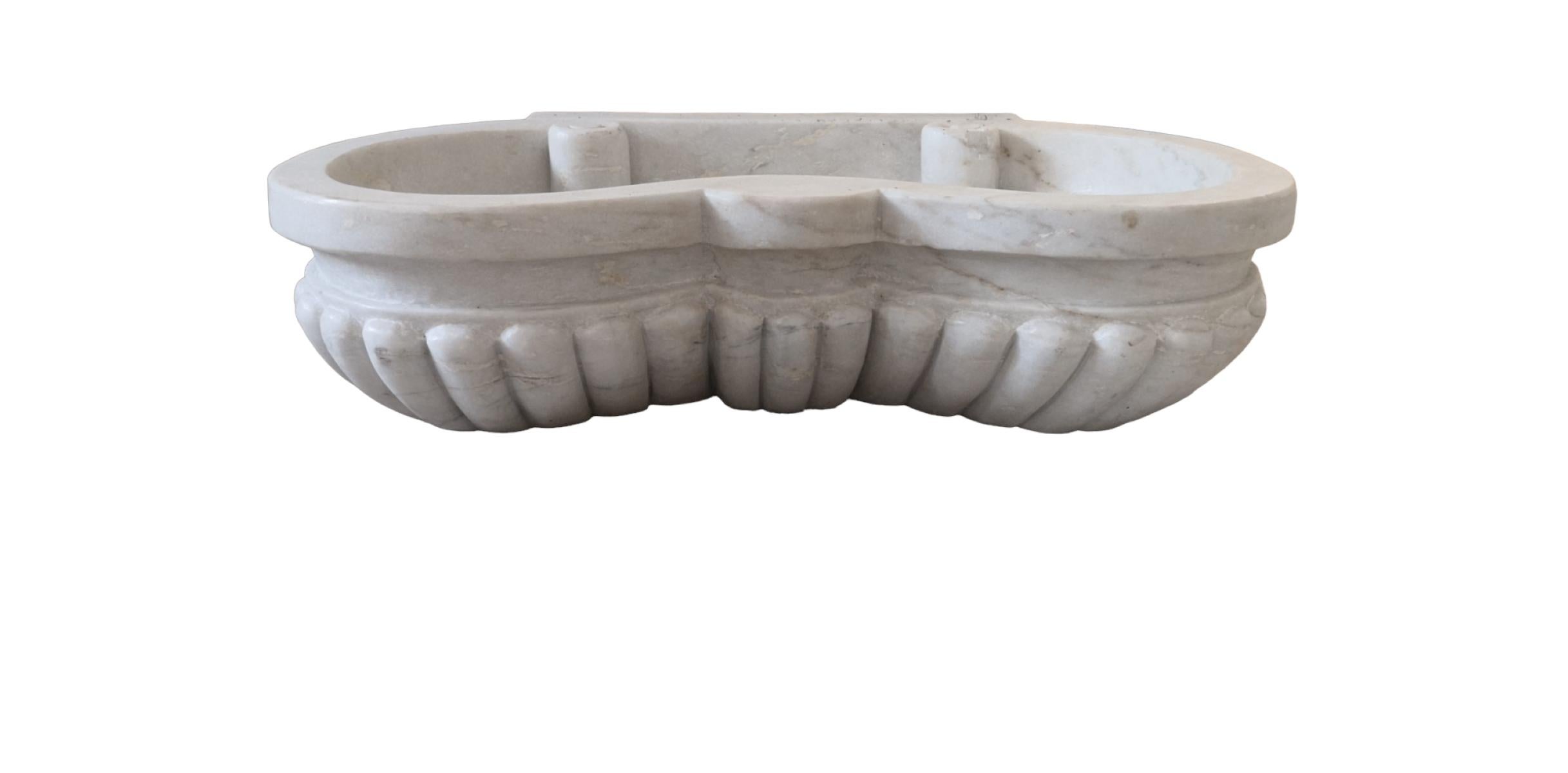 Classical Marble Sink Basin
Serpentine fronted with deep gadrooned carving
24