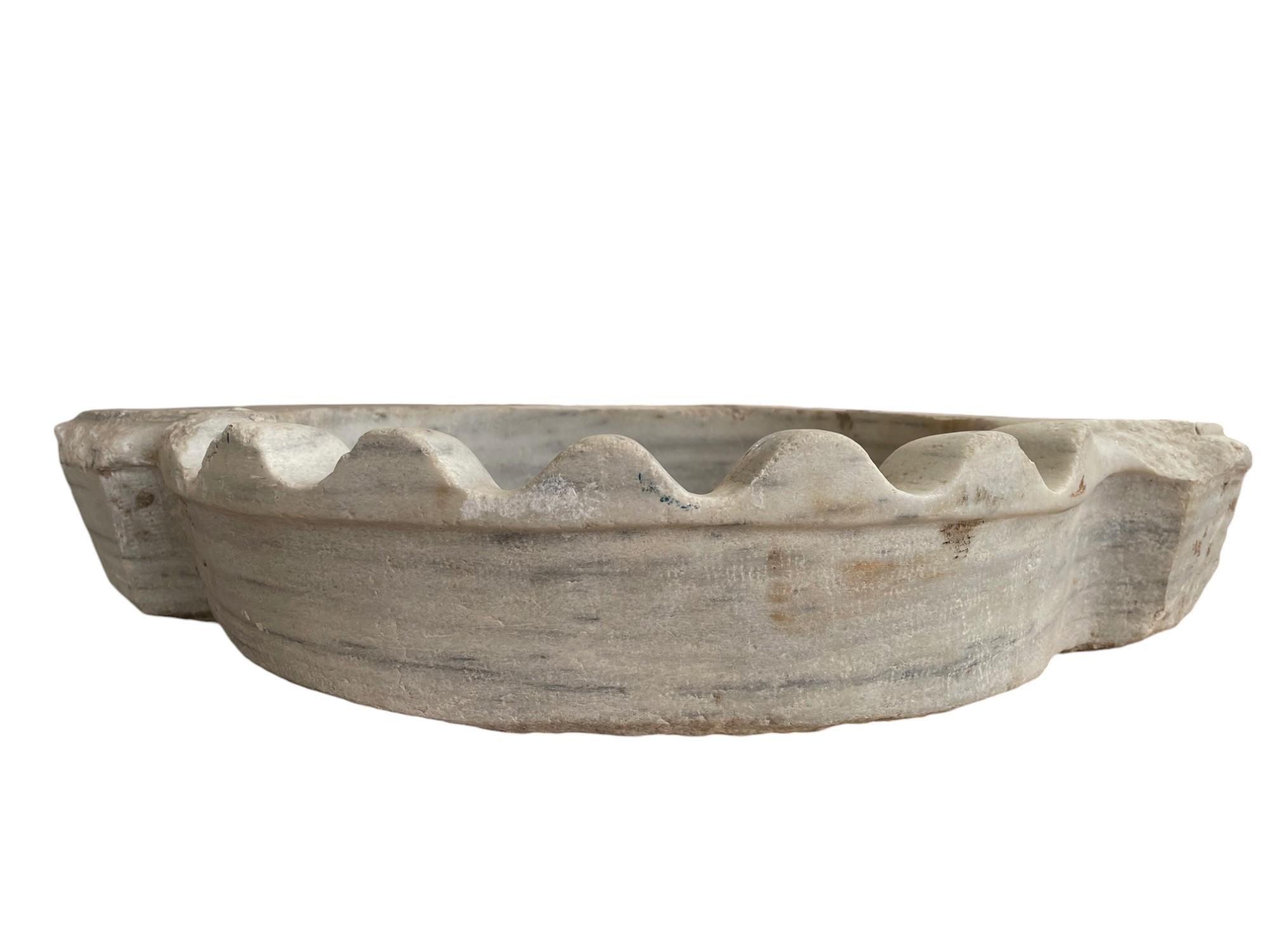 Classical Marble Stone Corner Sink In Distressed Condition In Cranbrook, Kent