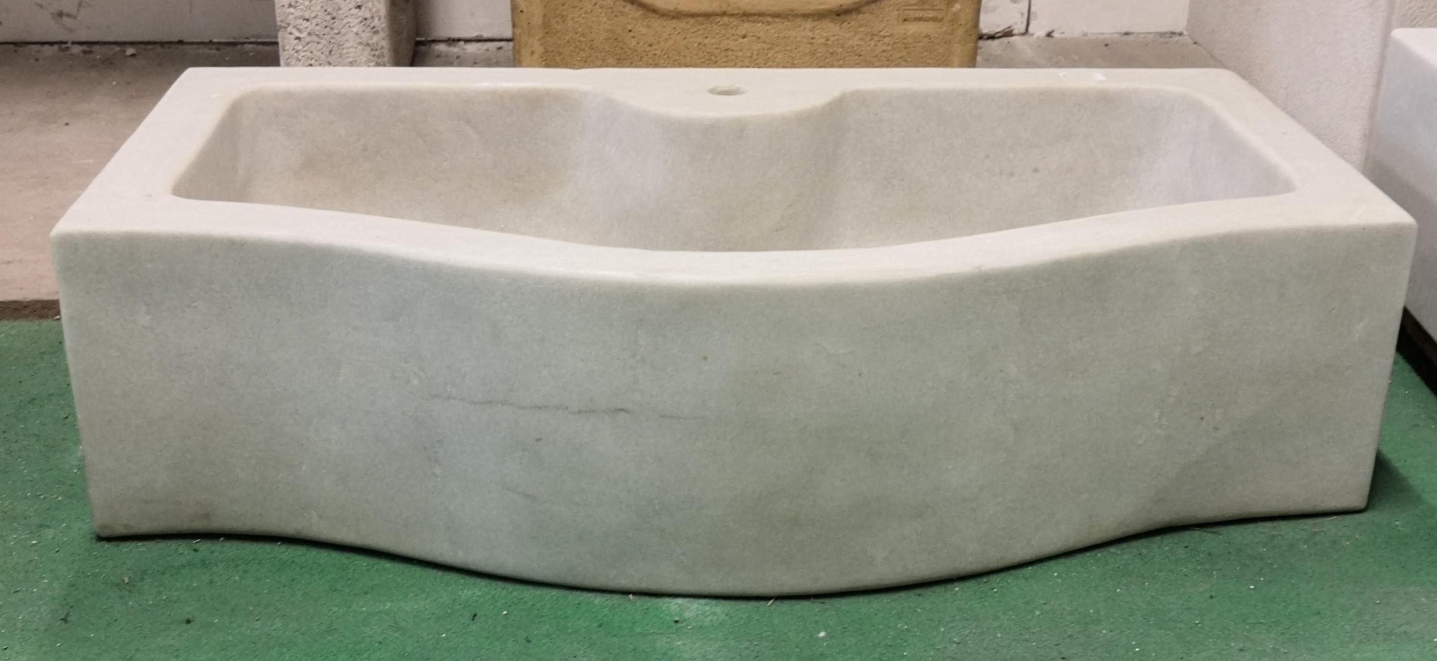 This timeless beautiful Italian classical sink is cut from one single block of white marble, these designs have not changed since Greek and Roman times, it carries superb artistic merit easily fitting in with old and new buildings.
It also makes an