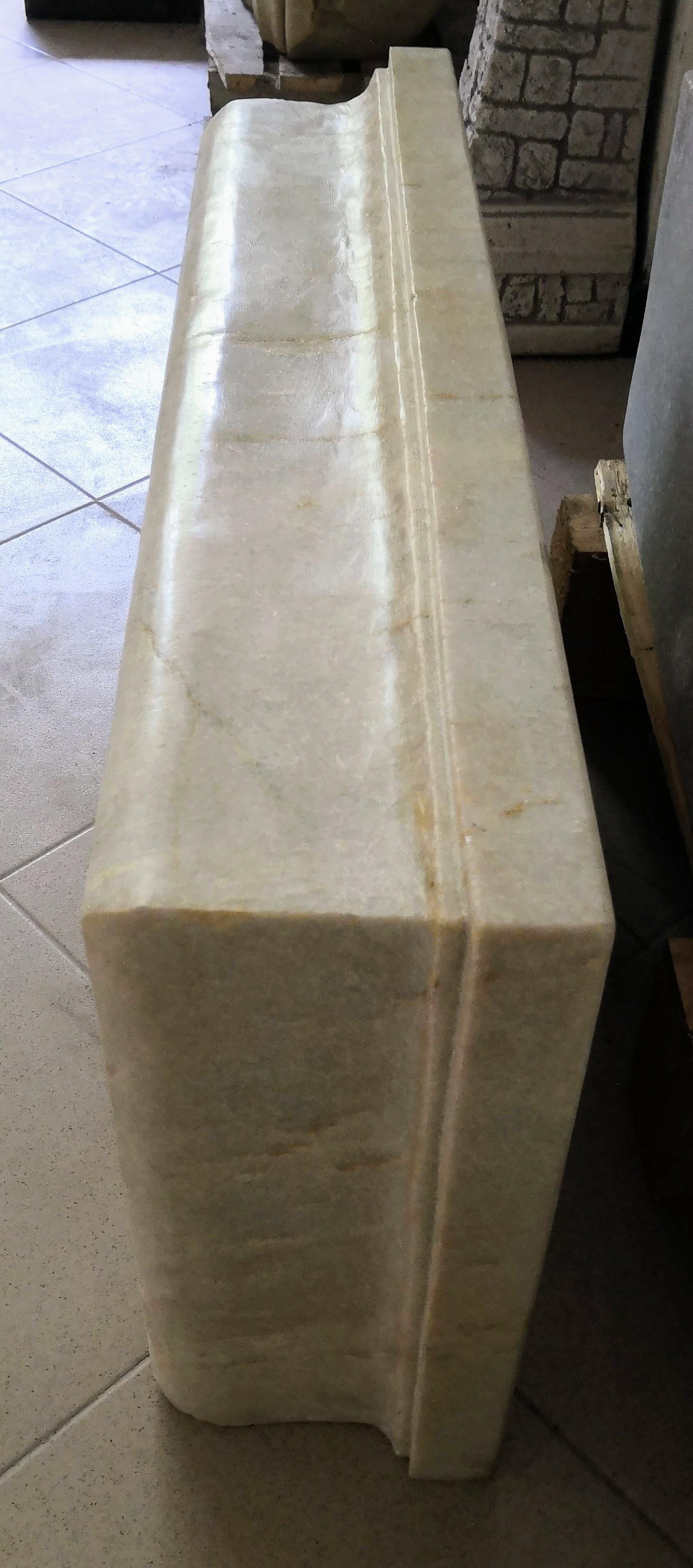 Classical Marble Stone Sink Basin In Good Condition For Sale In Cranbrook, Kent