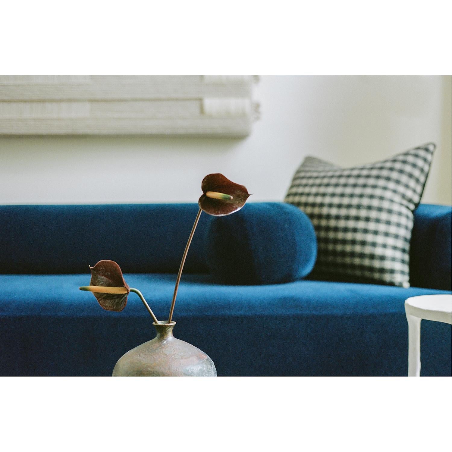 Sofa Classical Modern Round Contemporary with Simple Hand Carved Steel Elements 1