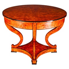 Tavolo nobile classico in stile Biedermeier antico della Germania del Sud Acero Birdseye