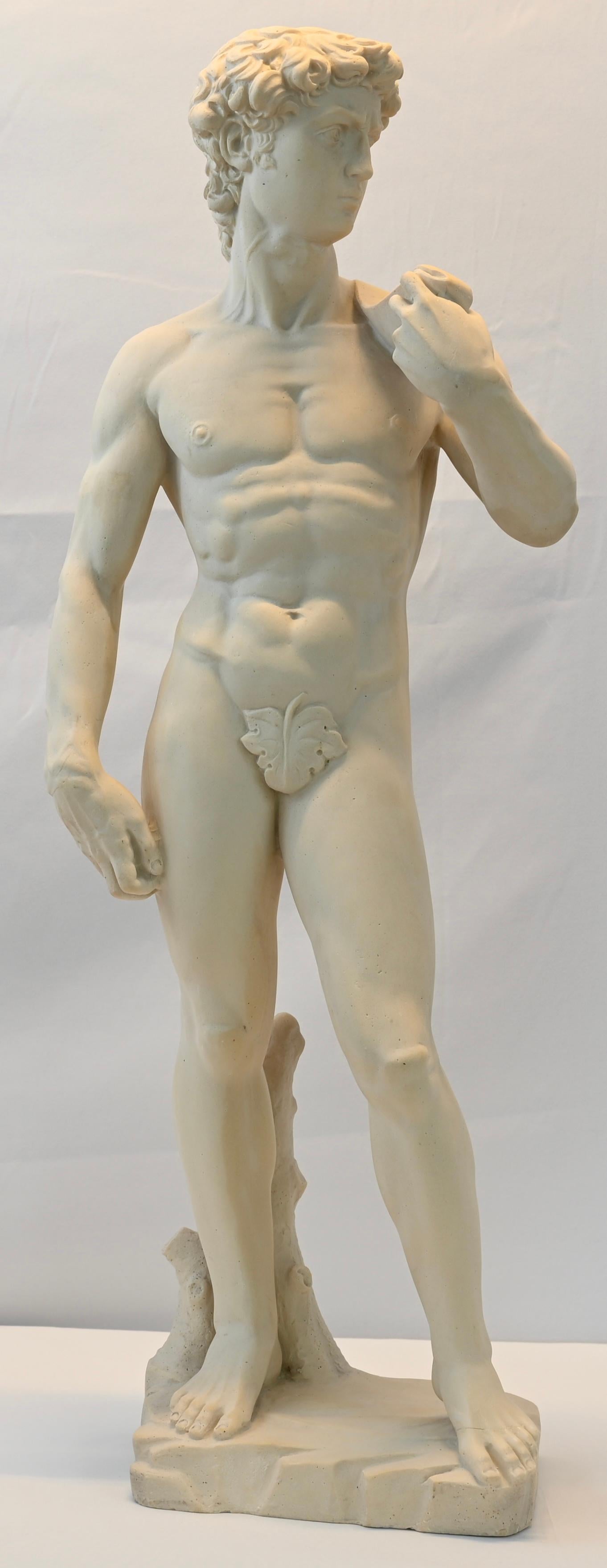 Romantische klassische männliche Marmorskulptur im römischen Stil in Akt von Lorenzo dal Torrione, Italien (Italienisch) im Angebot