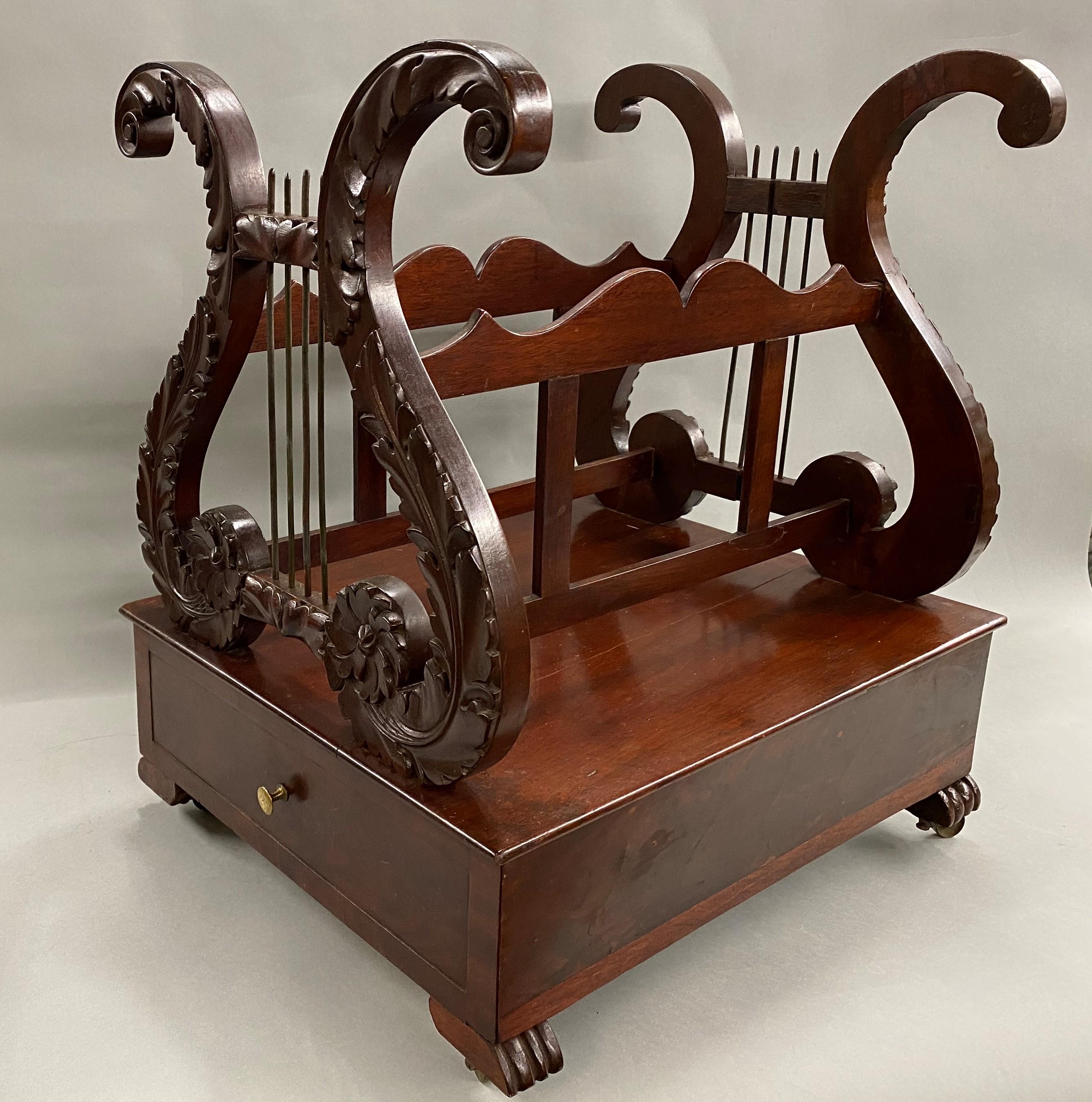 American Empire Classical NY Empire Mahogany Lyre Form, Canterbury, circa 1820 For Sale