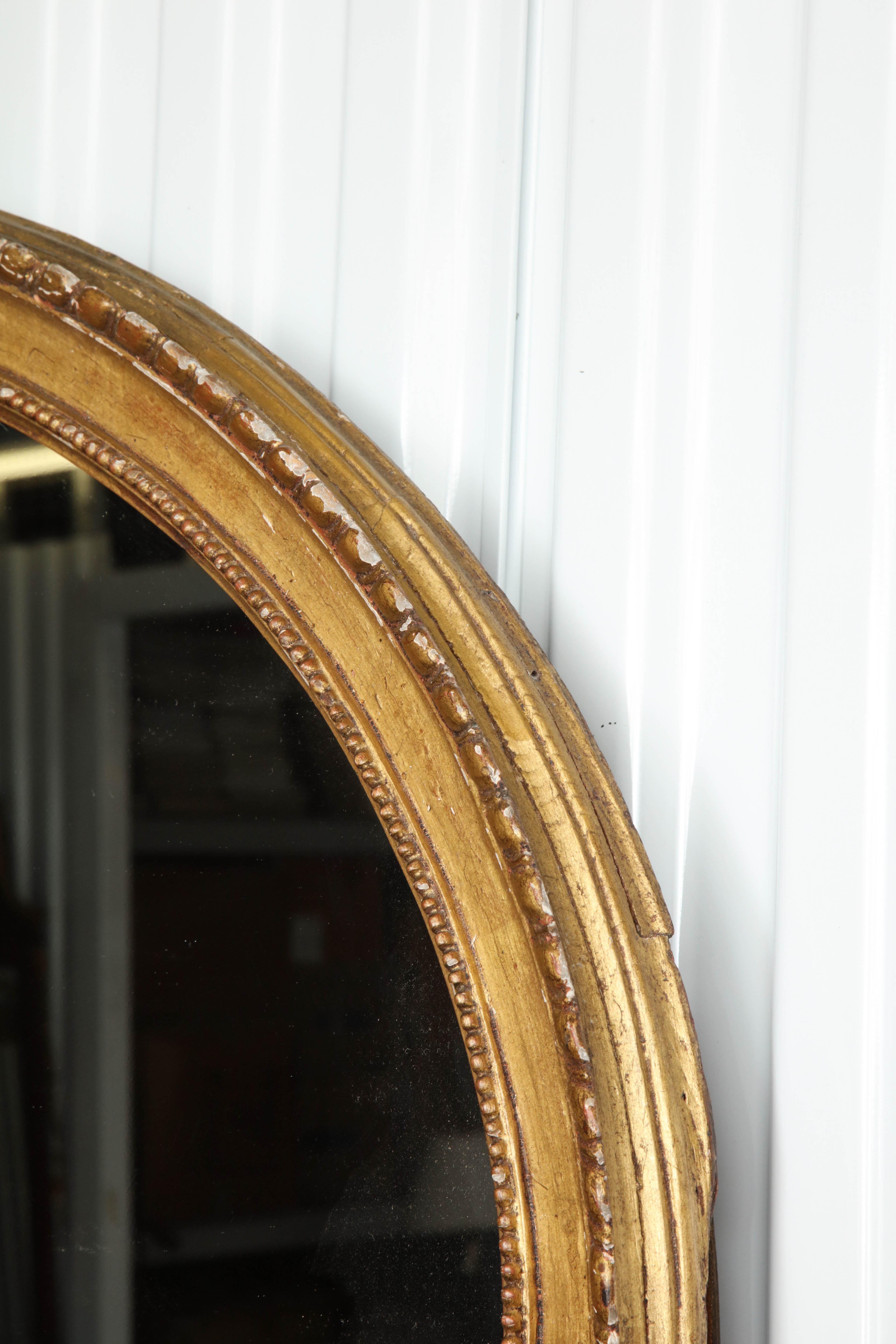Classical Oval Gilt Mirror In Good Condition In Westwood, NJ